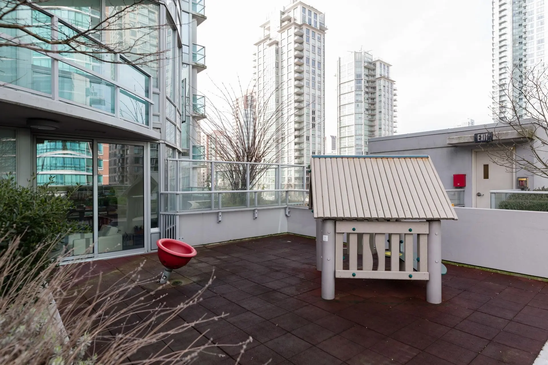 #610 833 Homer Street - Image 13