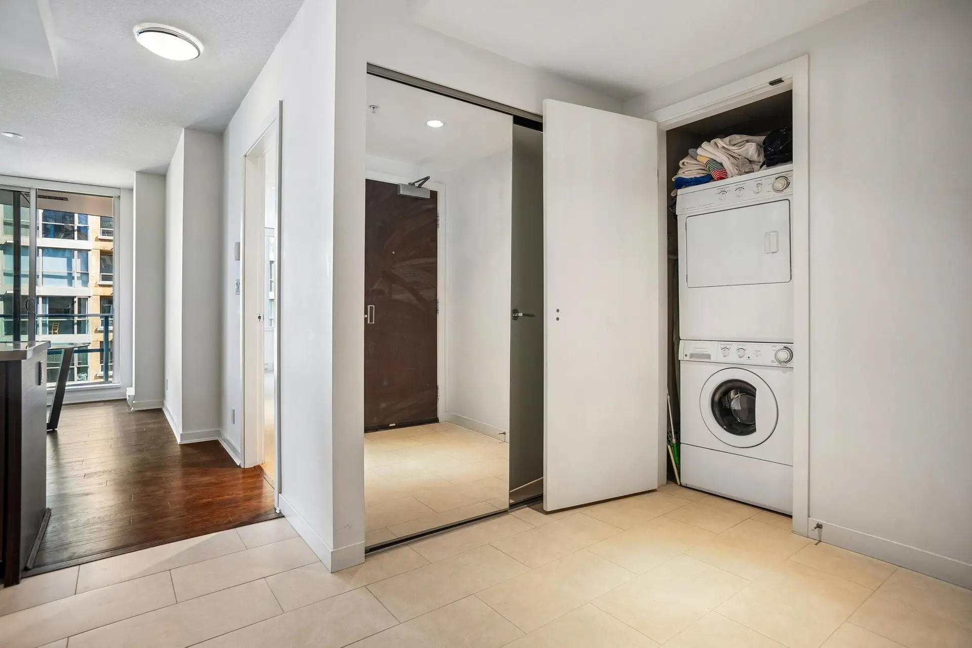 #610 833 Homer Street - Image 8