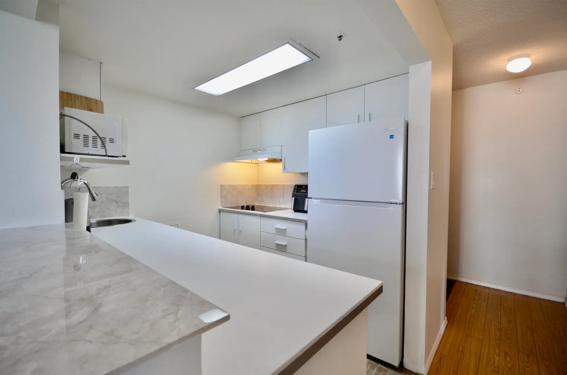 #505 828 Agnes Street - Image 13