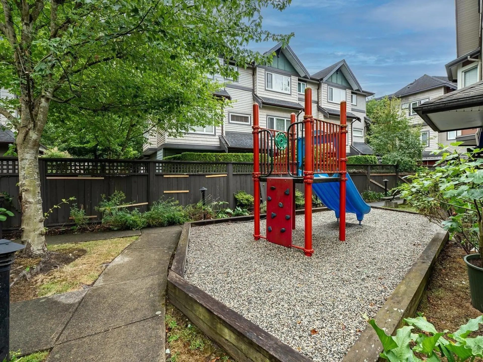 #22 22380 Sharpe Avenue - Image 12