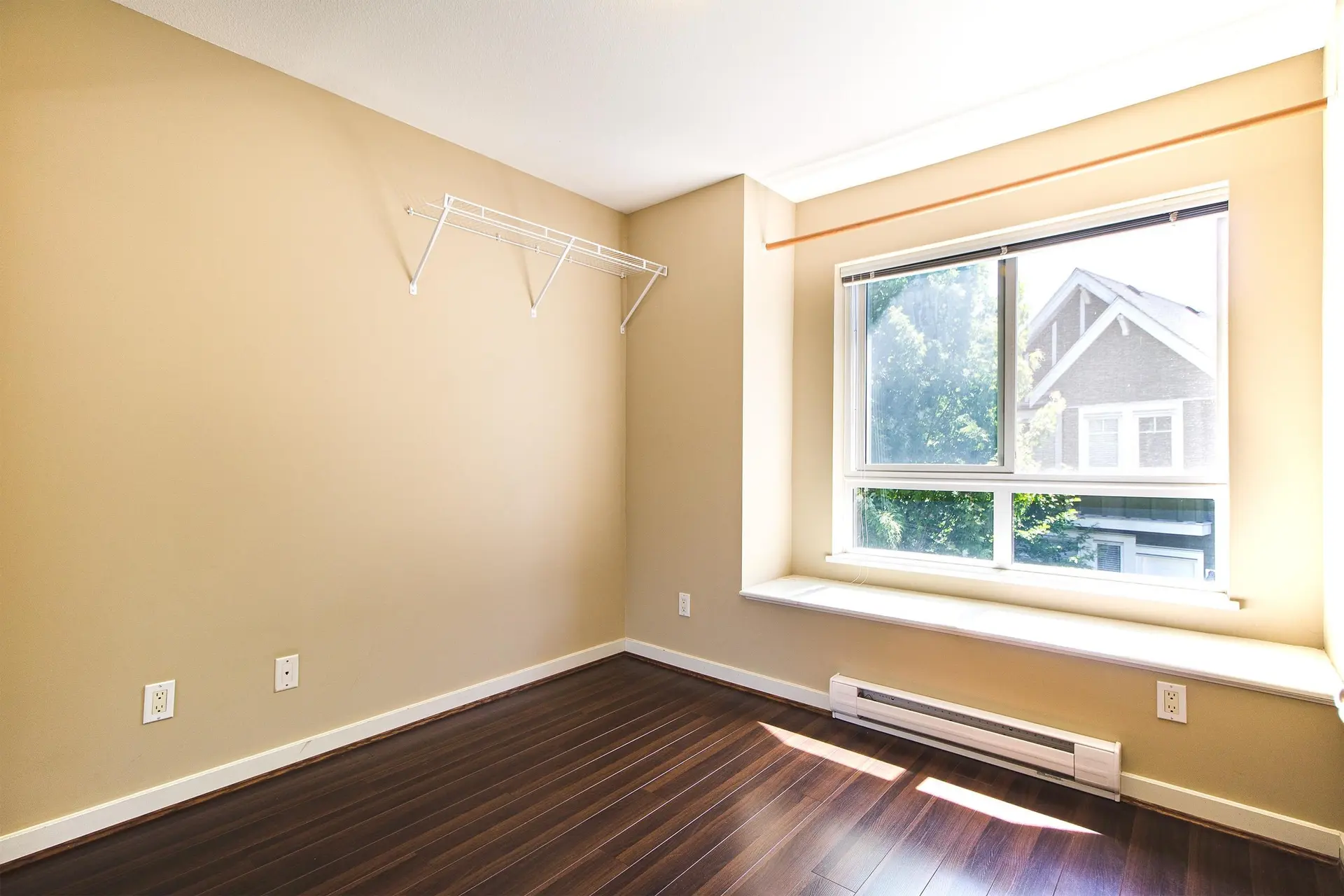 #22 22380 Sharpe Avenue - Image 9