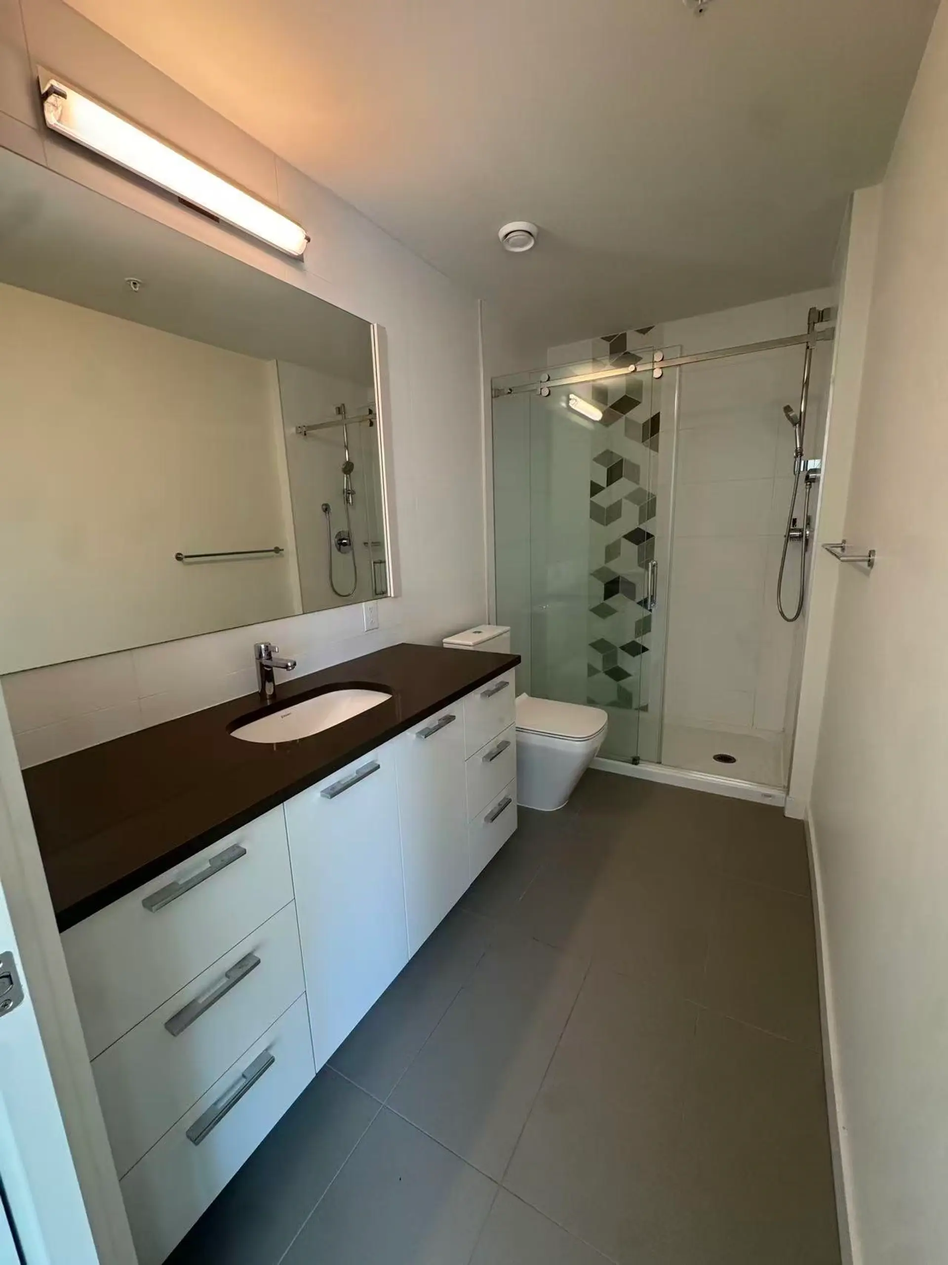 #402 4189 Cambie Street - Image 6