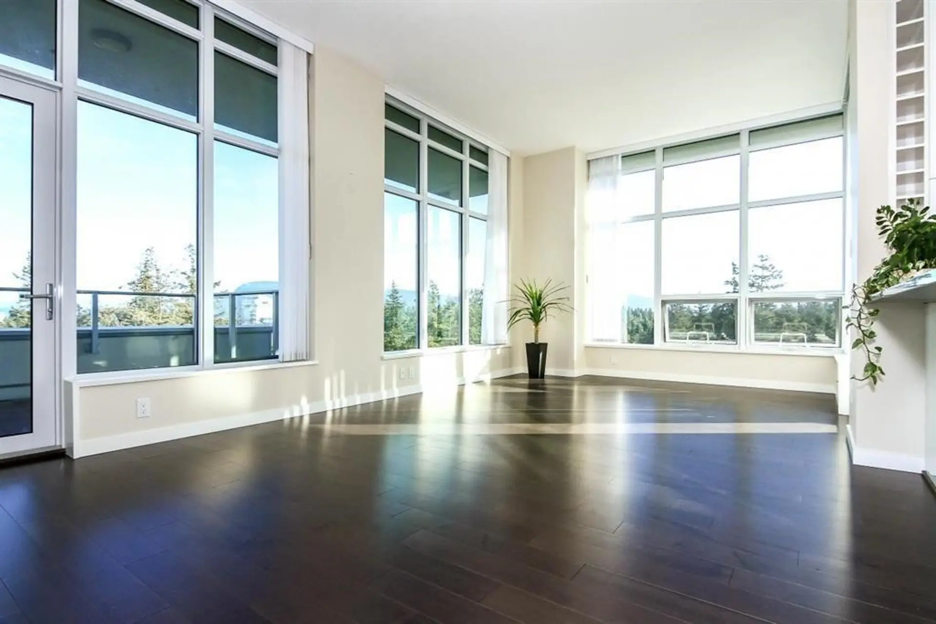 #PH7 5728 Berton Avenue - Image 5