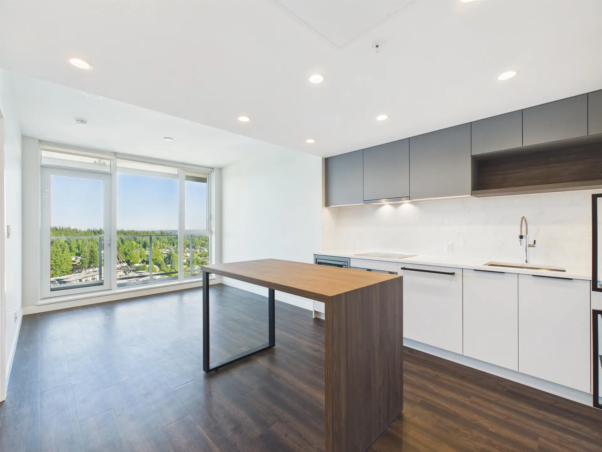 #2502 567 Emerson Street - Image 2