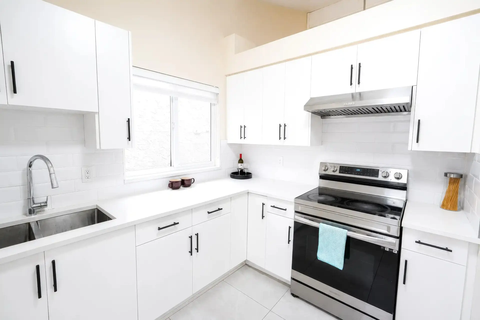 12458 76b Avenue - Image 3