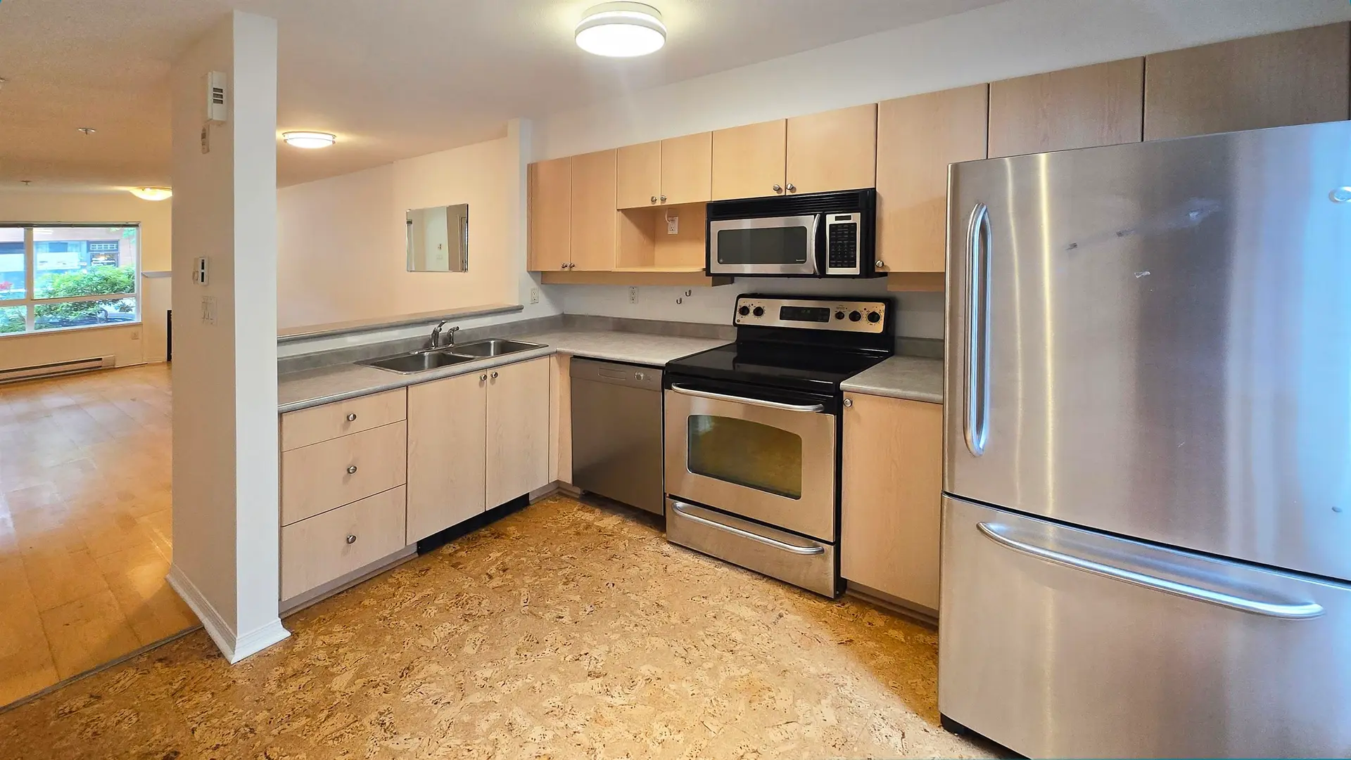 229 E 11th Avenue - Image 5