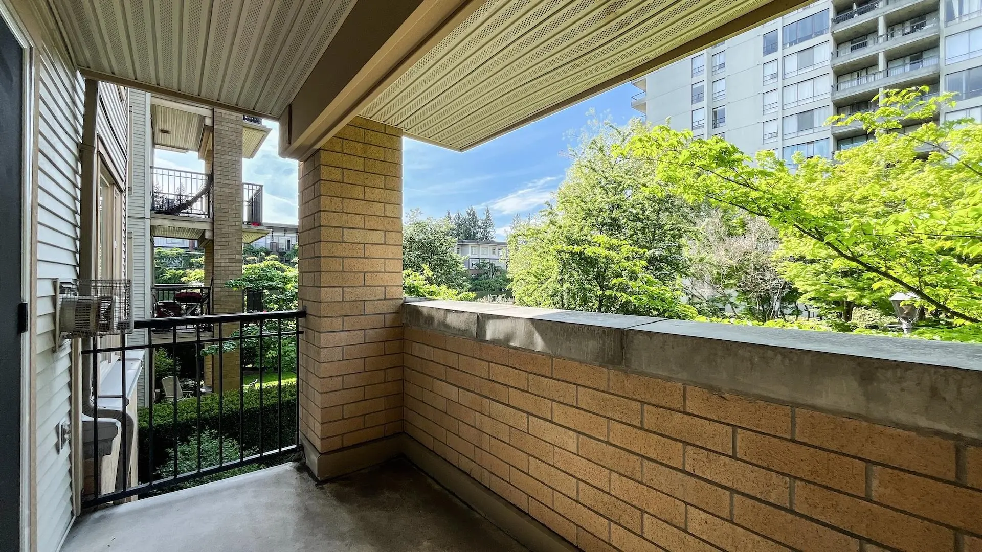 #208 2338 Western Parkway - Image 13