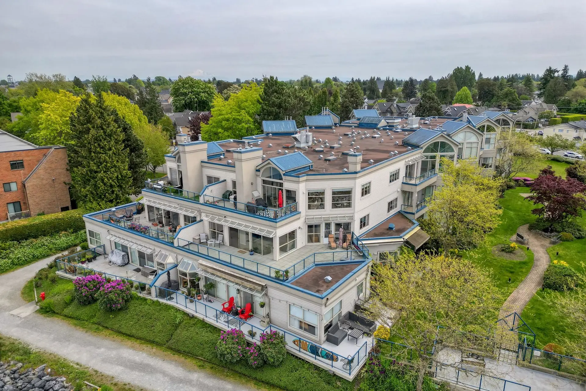 #304 4753 W River Road - Image 5
