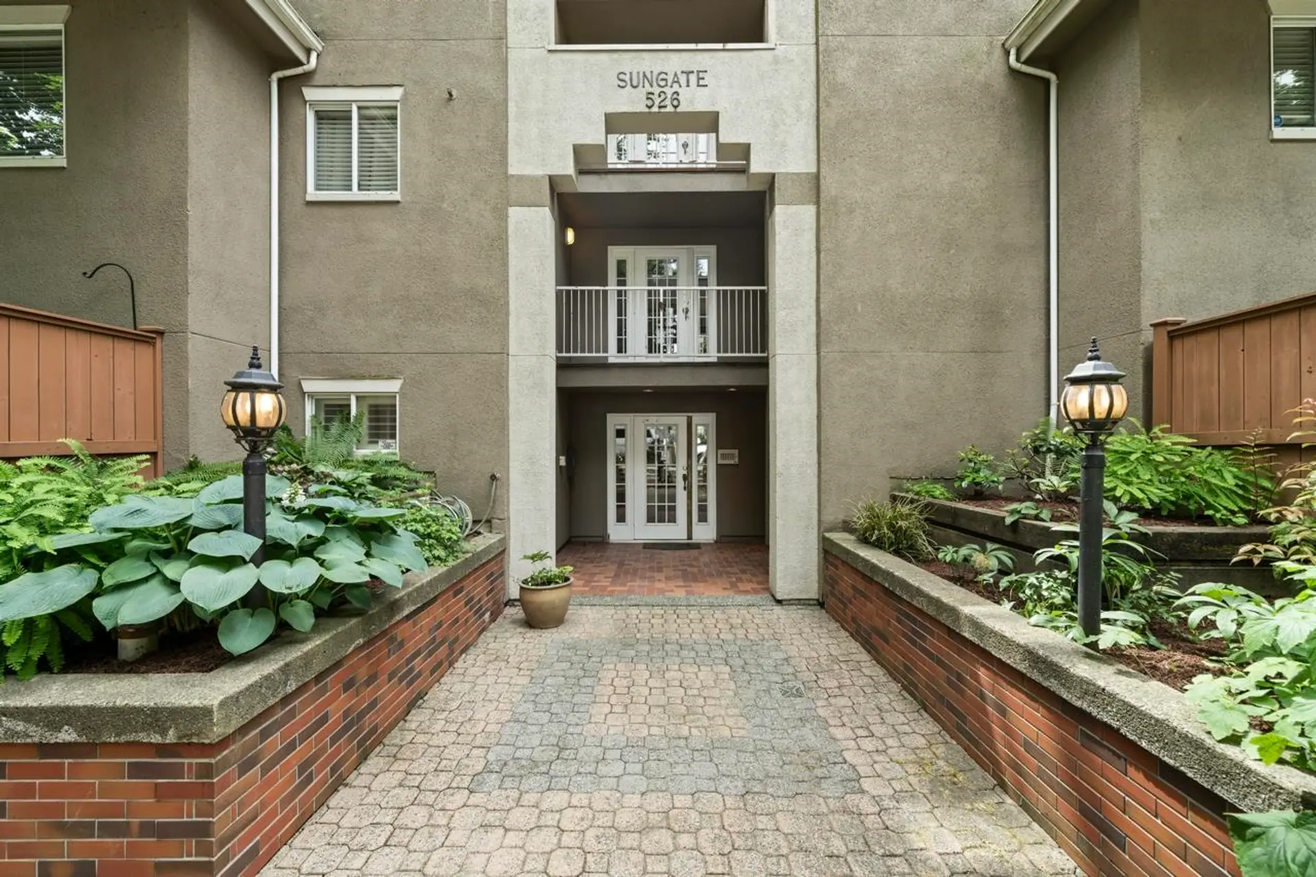 #104 526 W 13th Avenue - Image 2