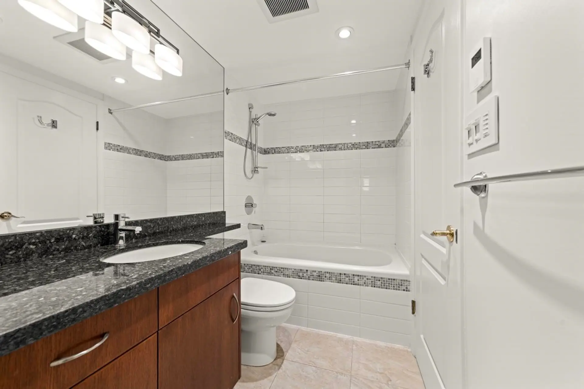 #104 526 W 13th Avenue - Image 16