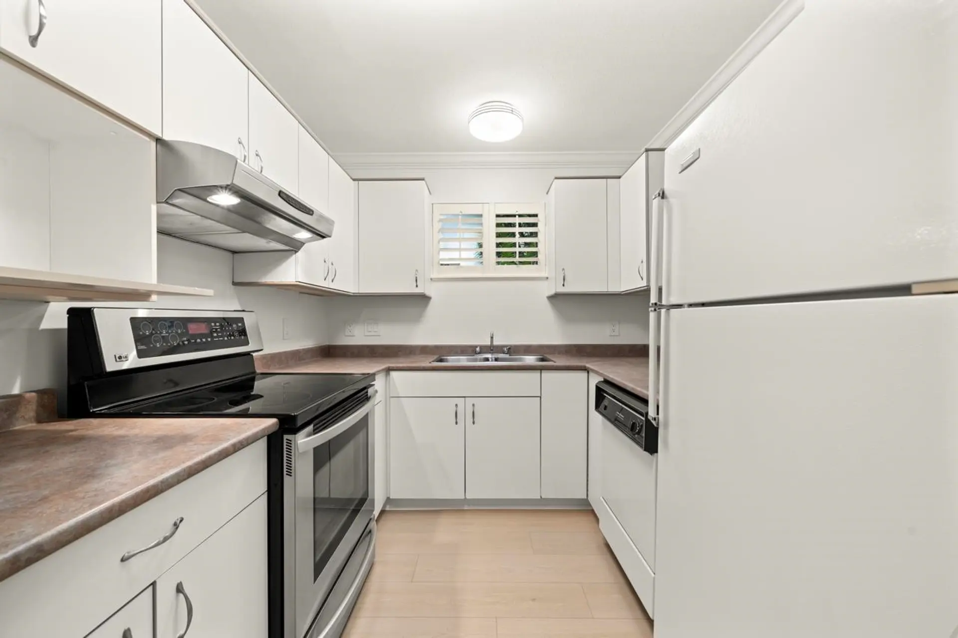 #104 526 W 13th Avenue - Image 7