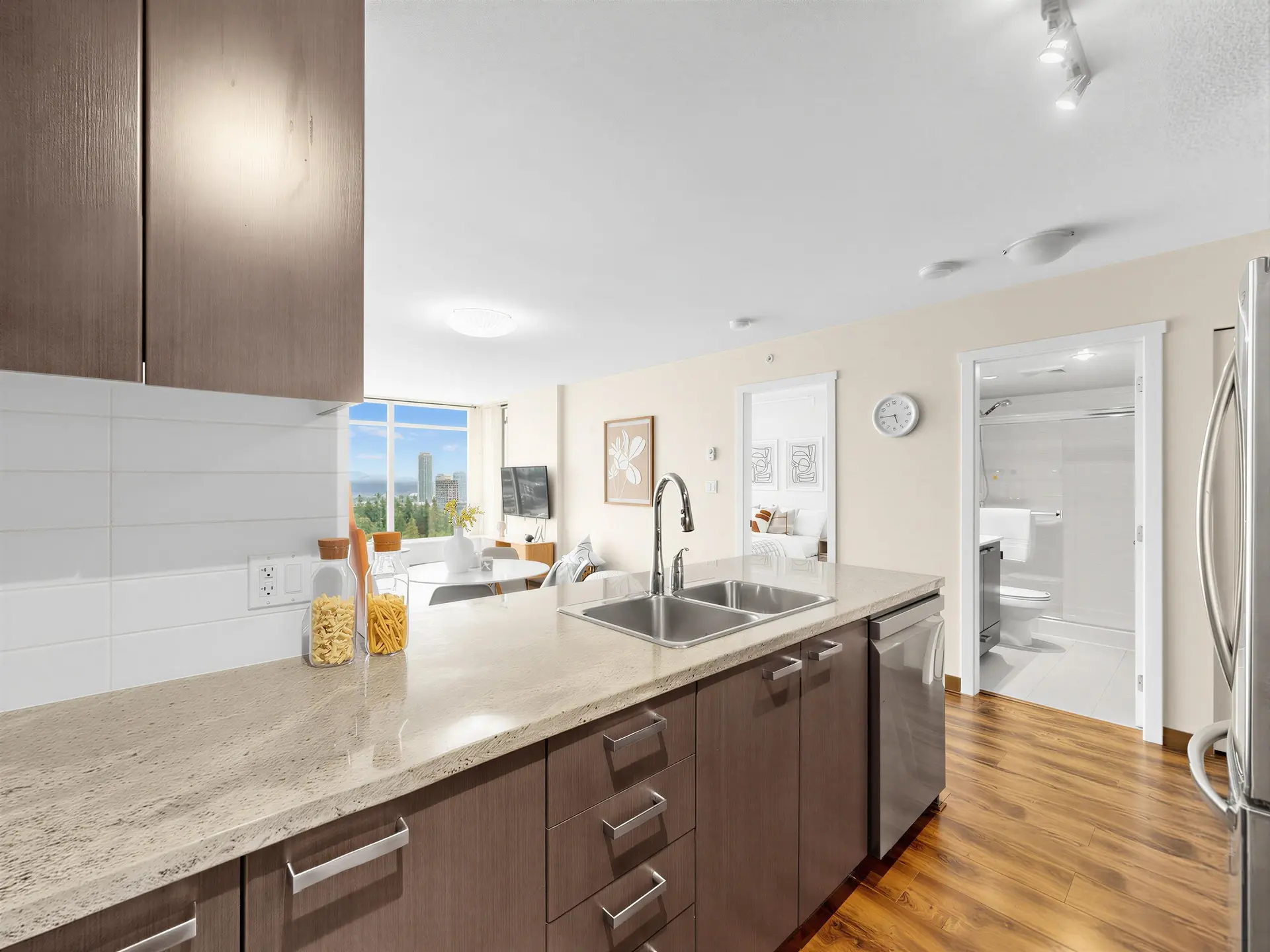 #2005 6688 Arcola Street - Image 7