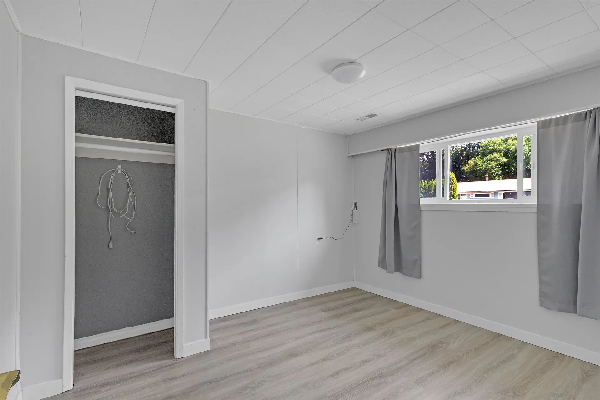 12209 221 Street - Image 11