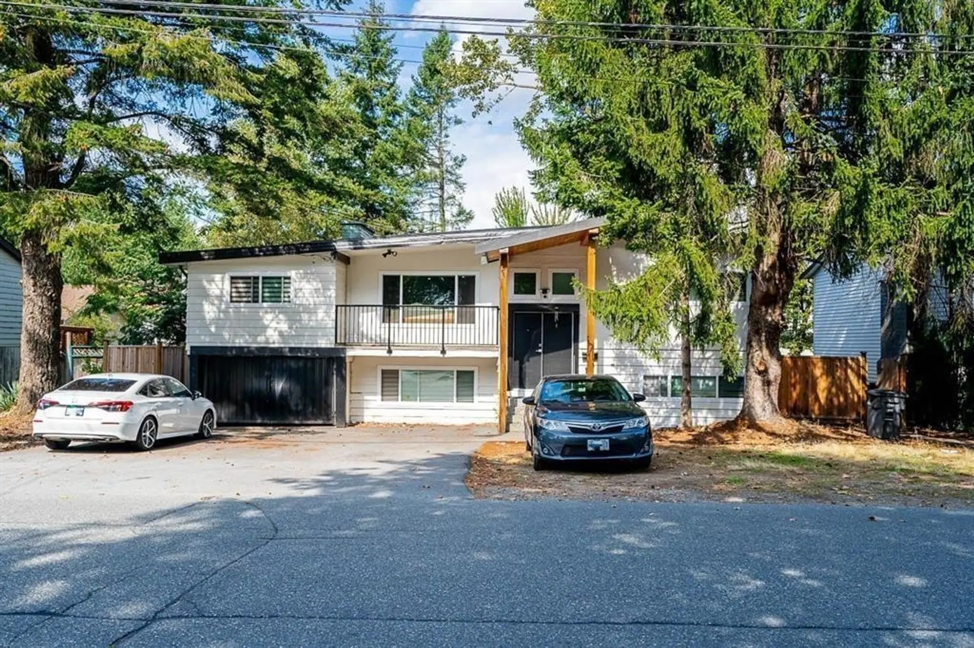 14125 75 Avenue - Image 2