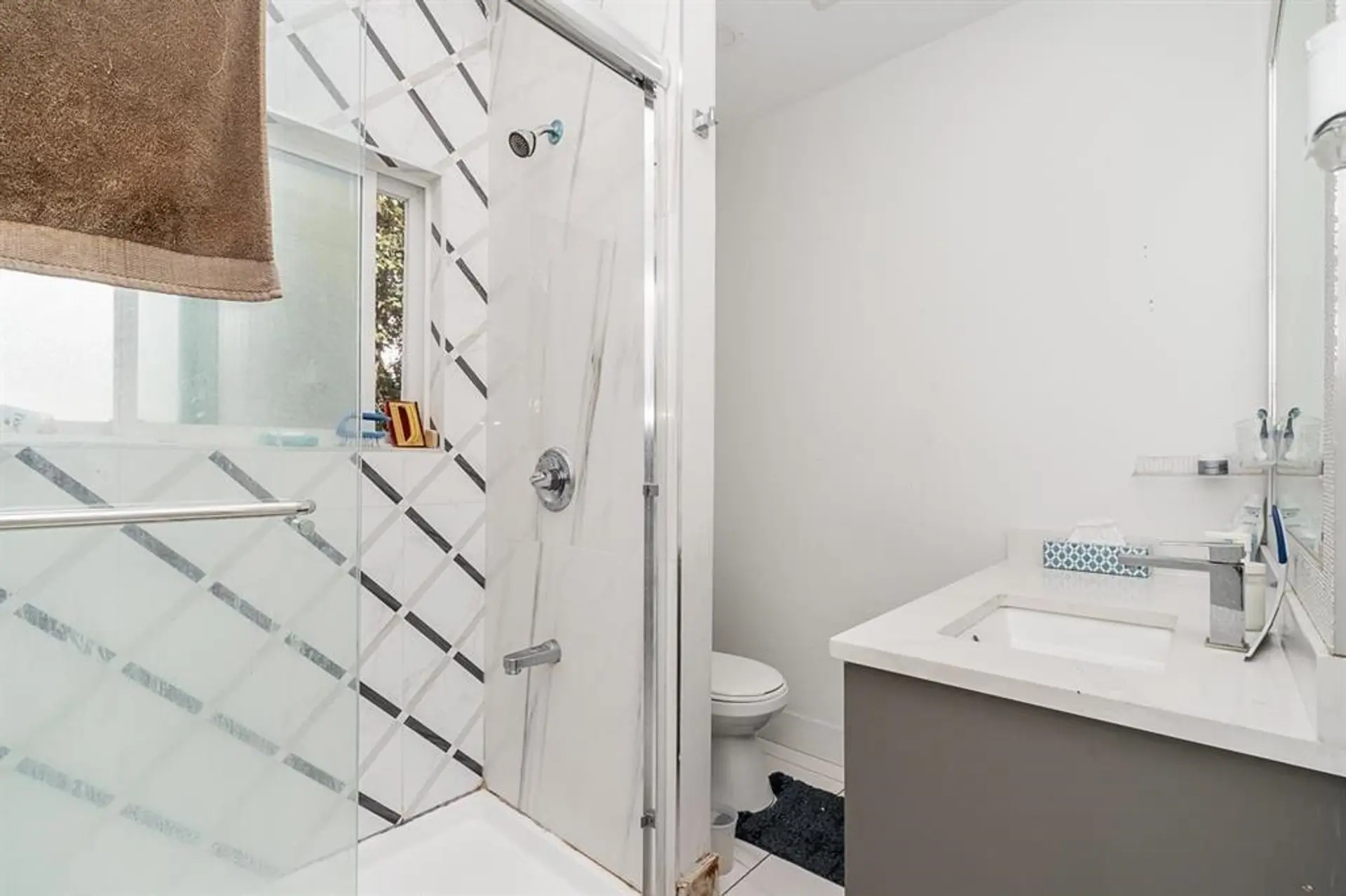 14125 75 Avenue - Image 7