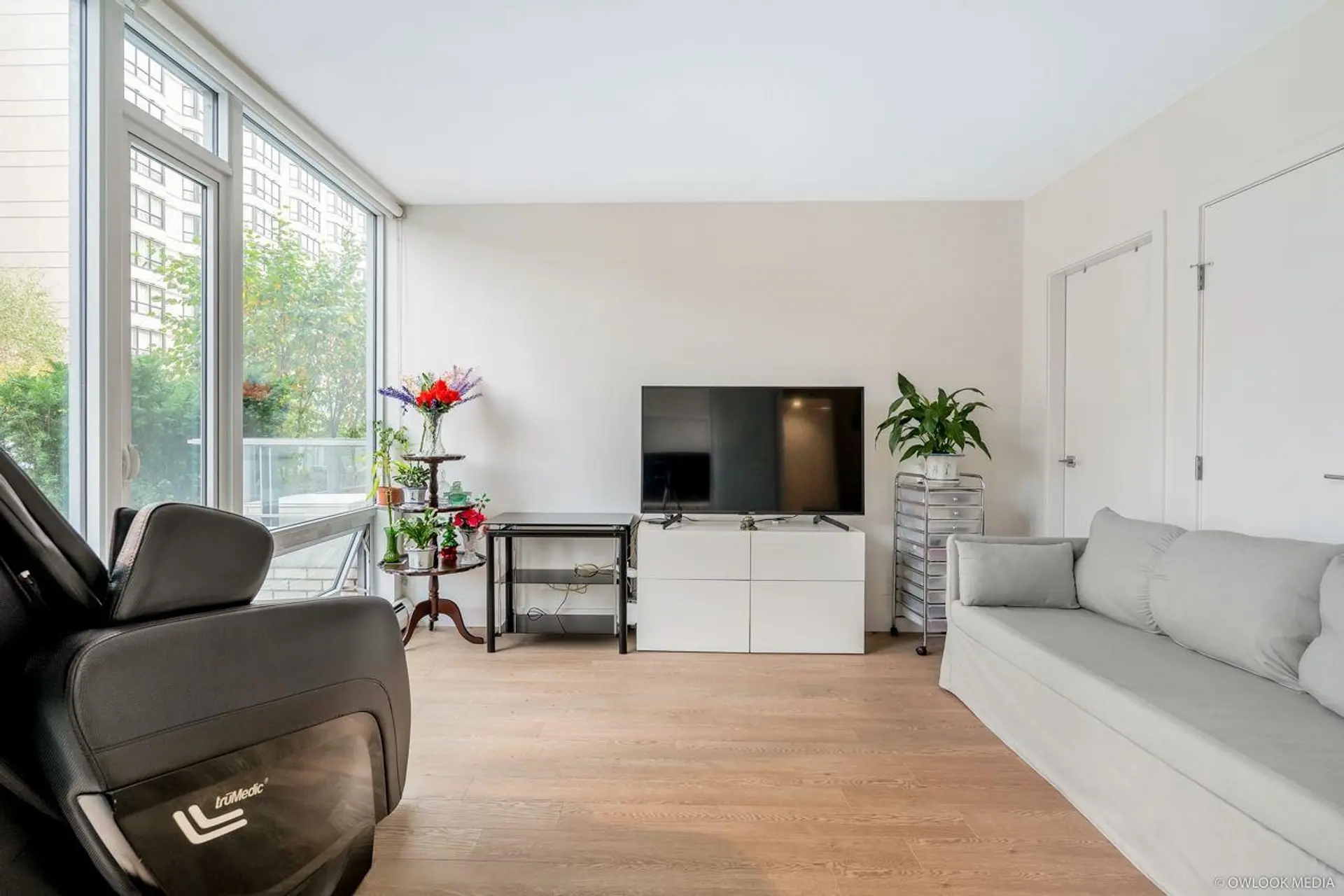 #502 1283 Howe Street - Image 7