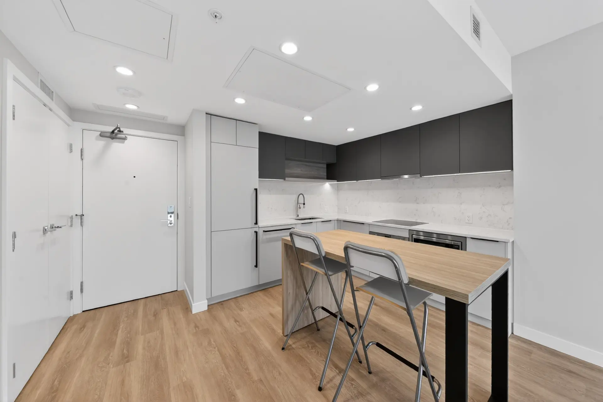#2108 567 Emerson Street - Image 3