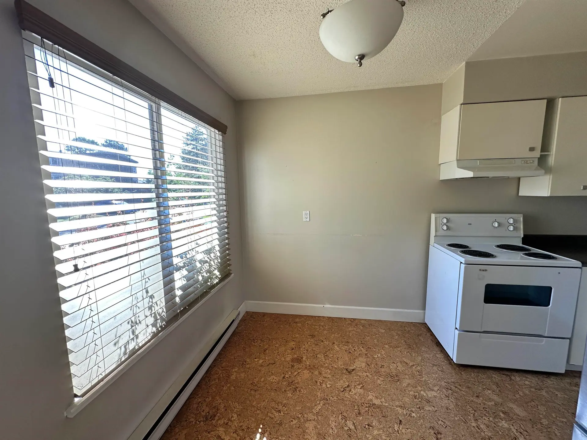 #3 308 Highland Way - Image 5
