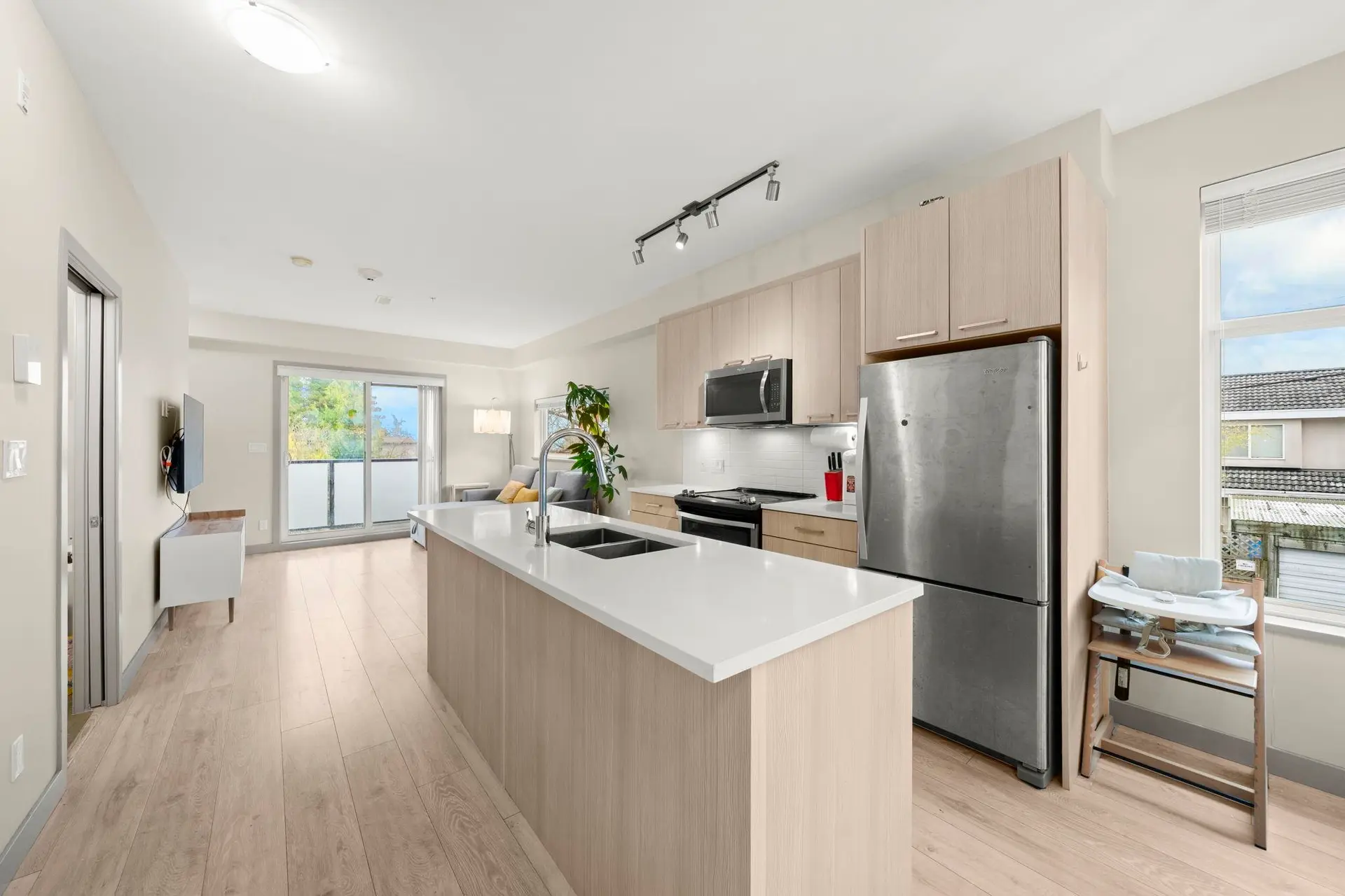 #216 7001 Royal Oak Avenue - Image 3