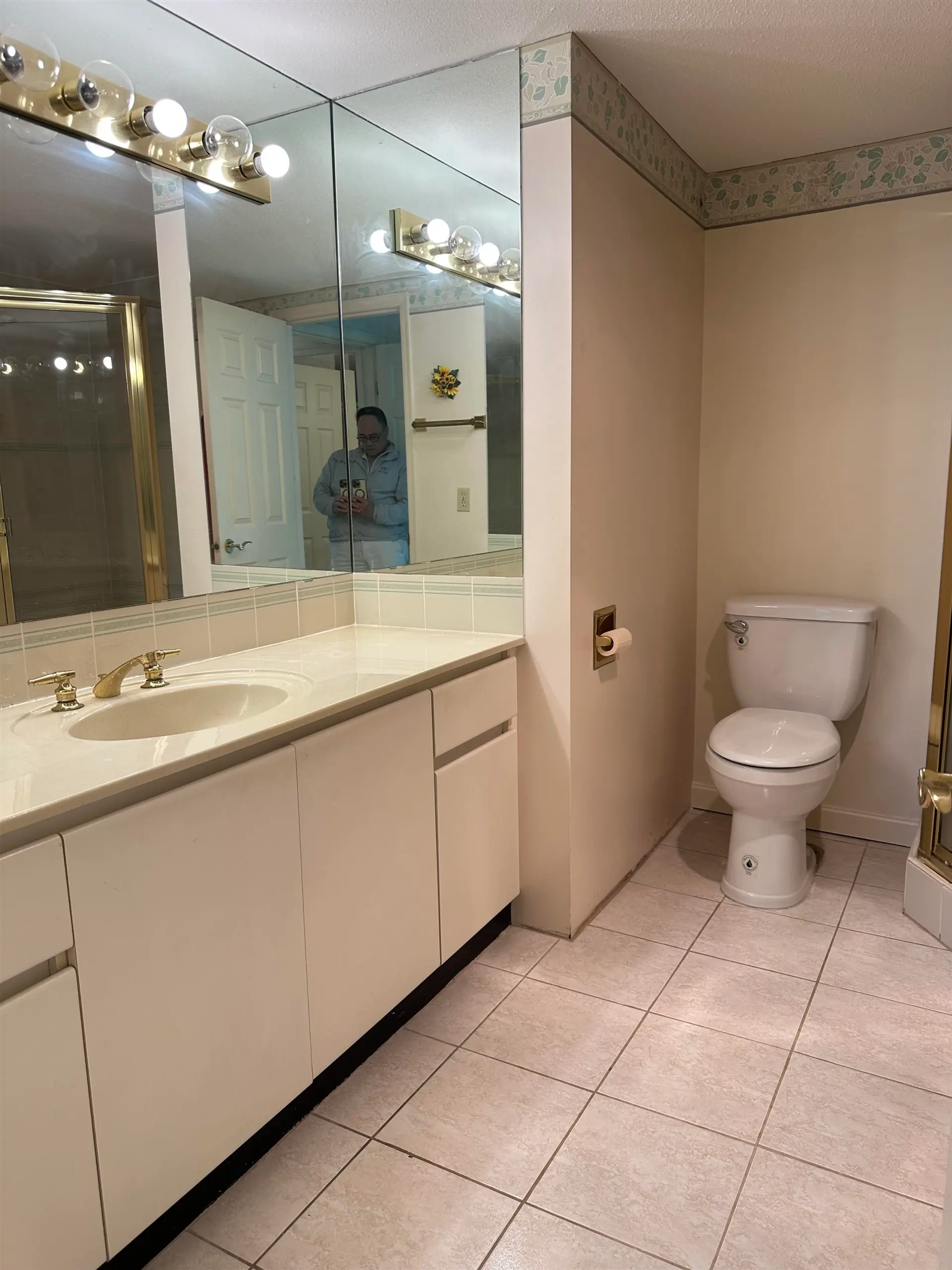 #403 5425 Yew Street - Image 5