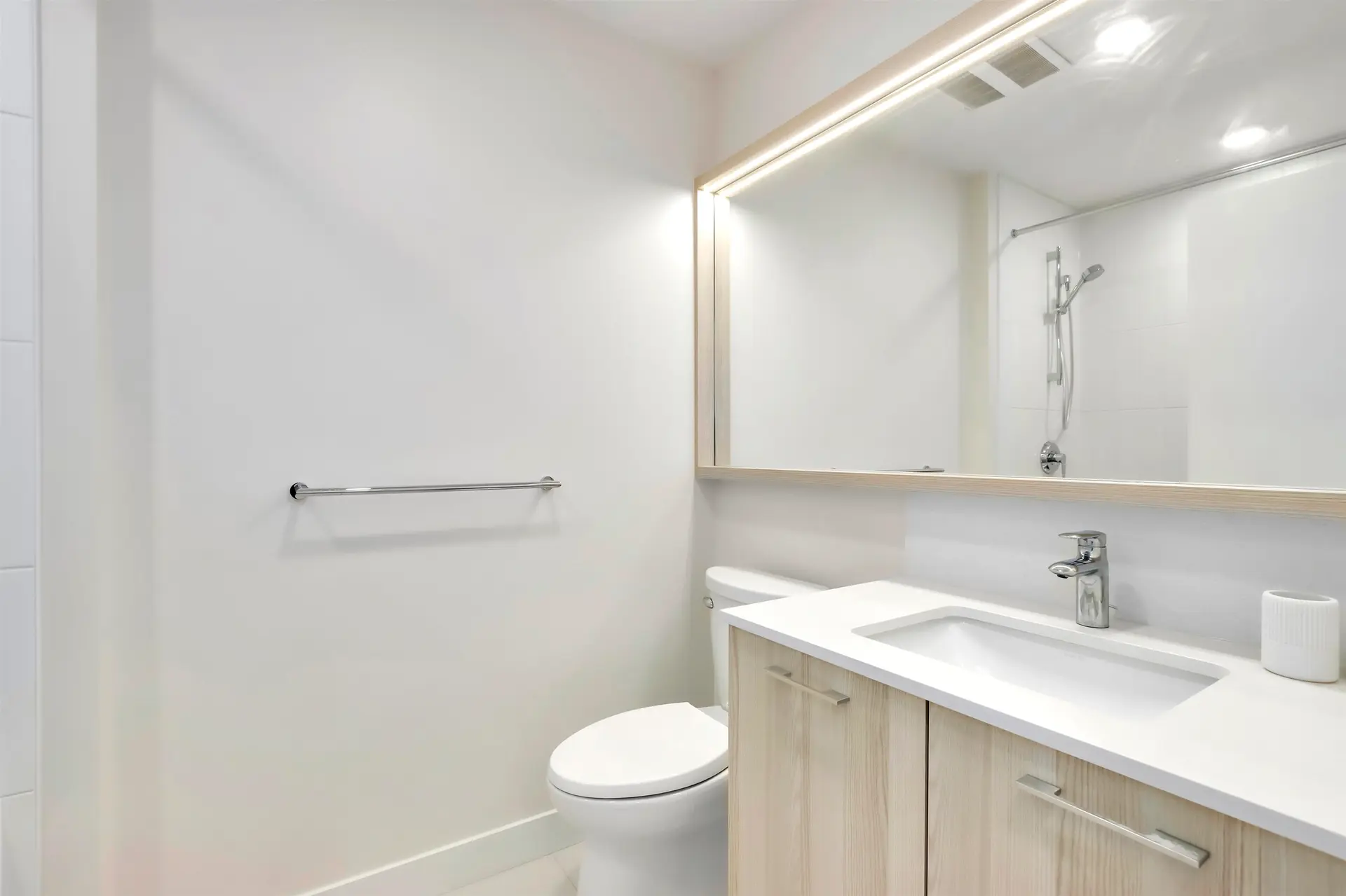 #322 721 Anskar Court - Image 8