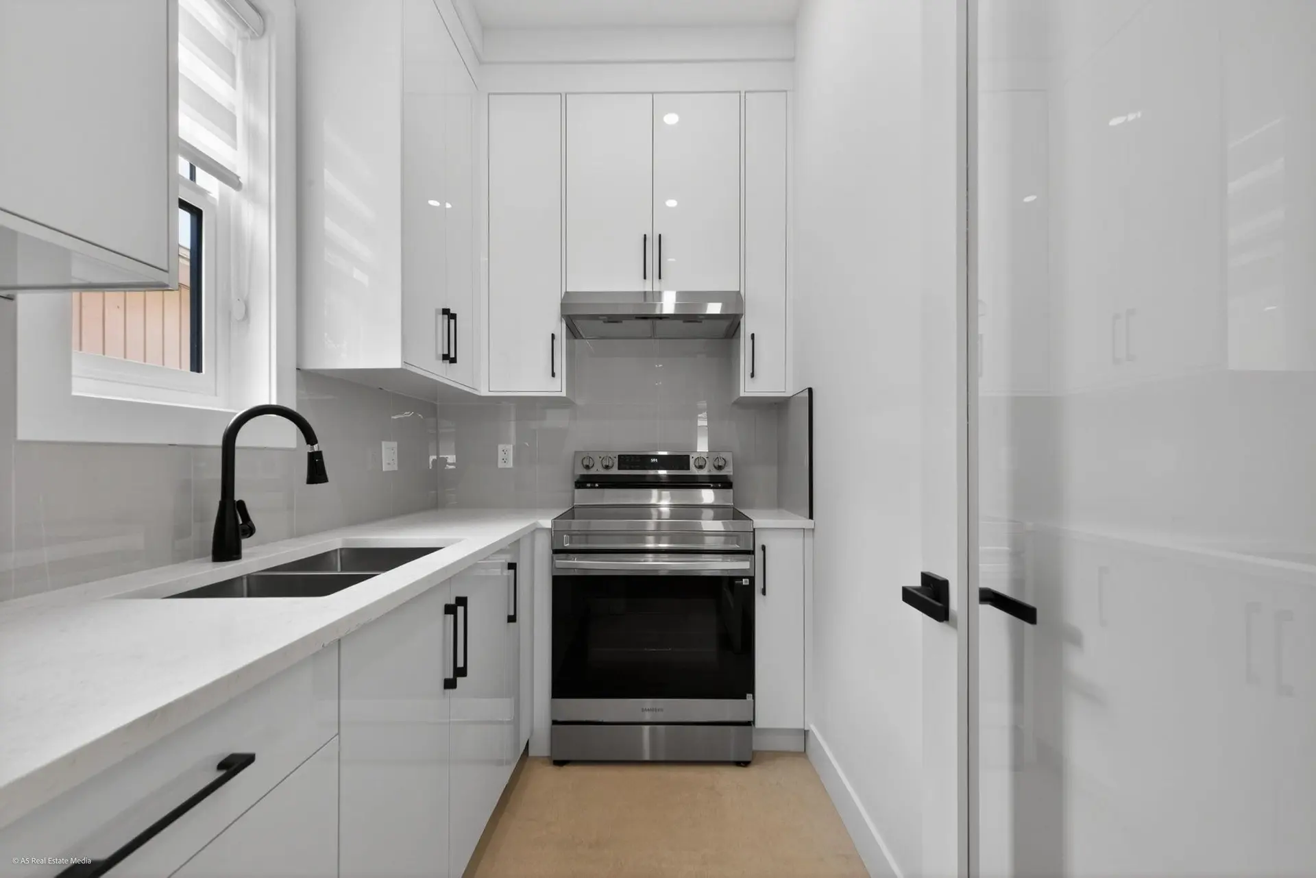 7083 115 Street - Image 8