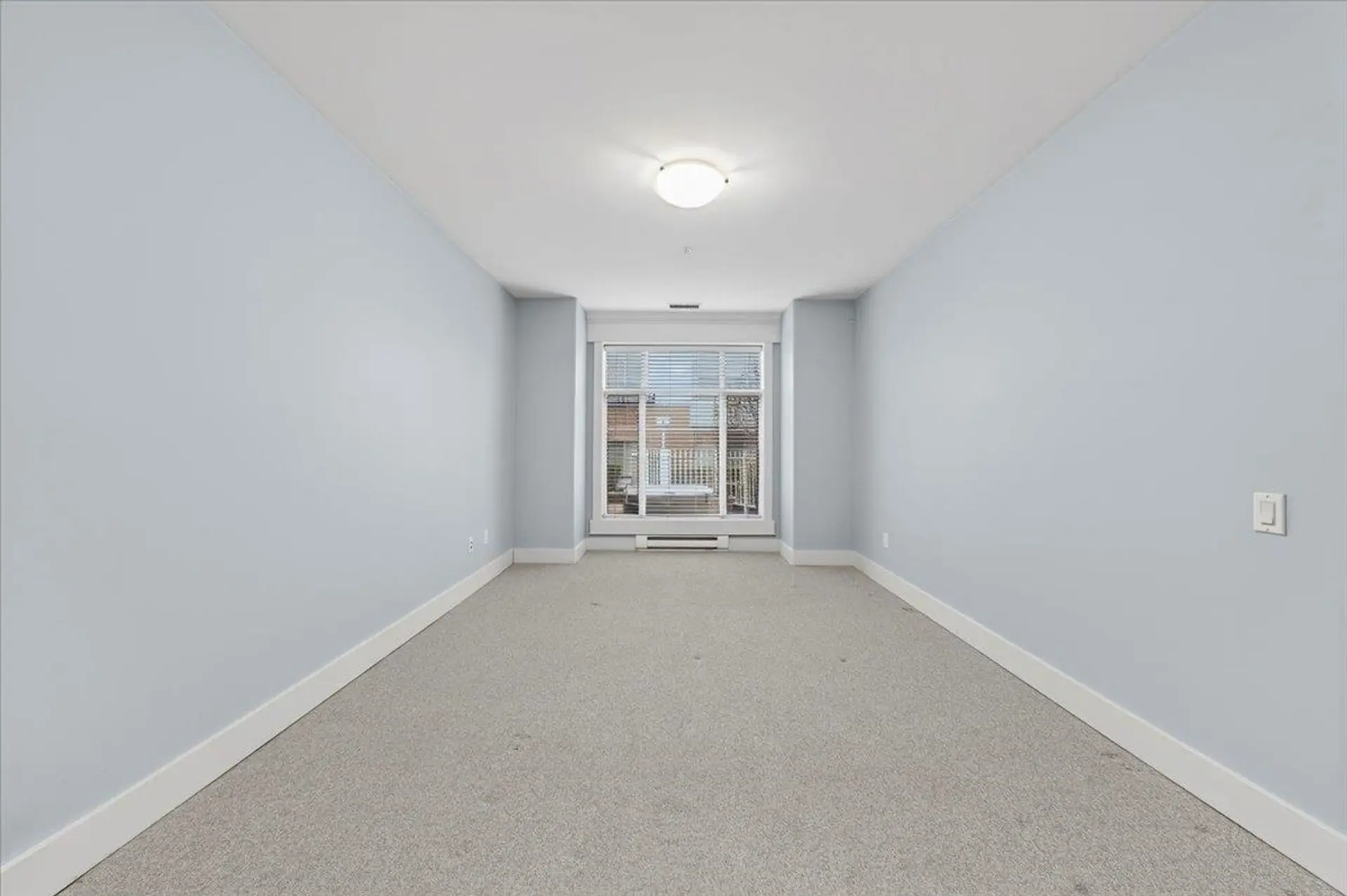 #102 15164 Prospect Avenue - Image 17