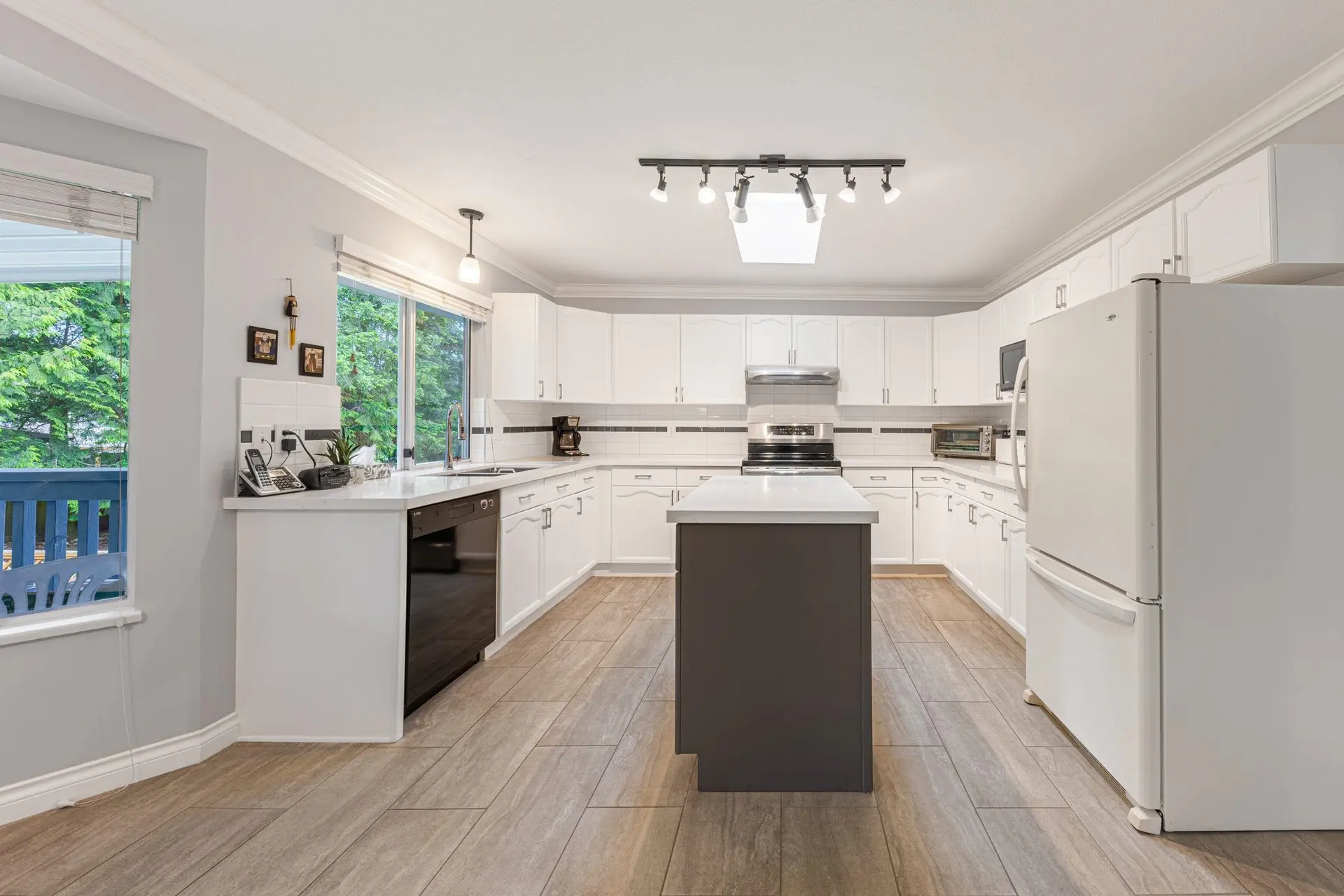 11458 90 Avenue - Image 5