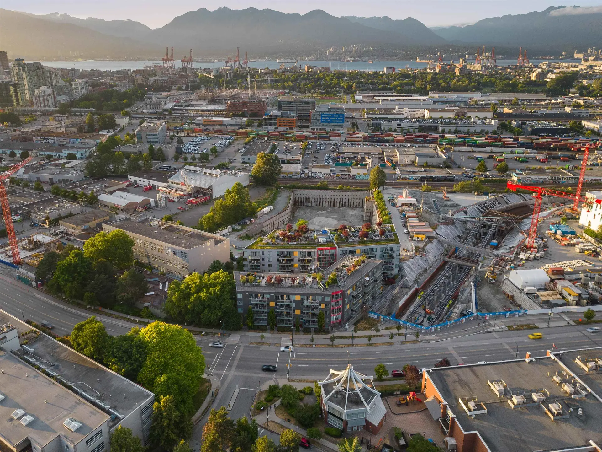 #109 417 Great Northern Way - Image 15