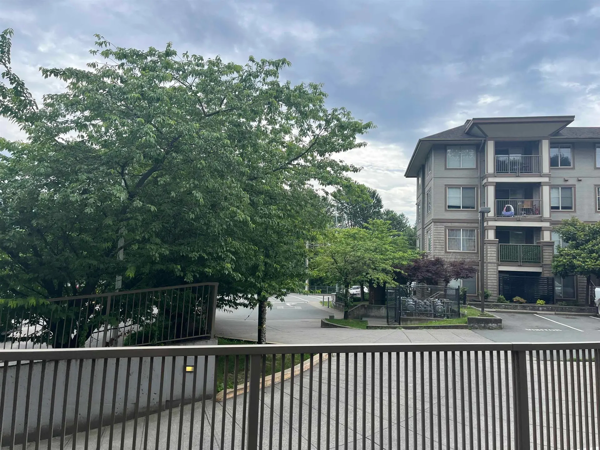 #101 45567 Yale Road - Image 2