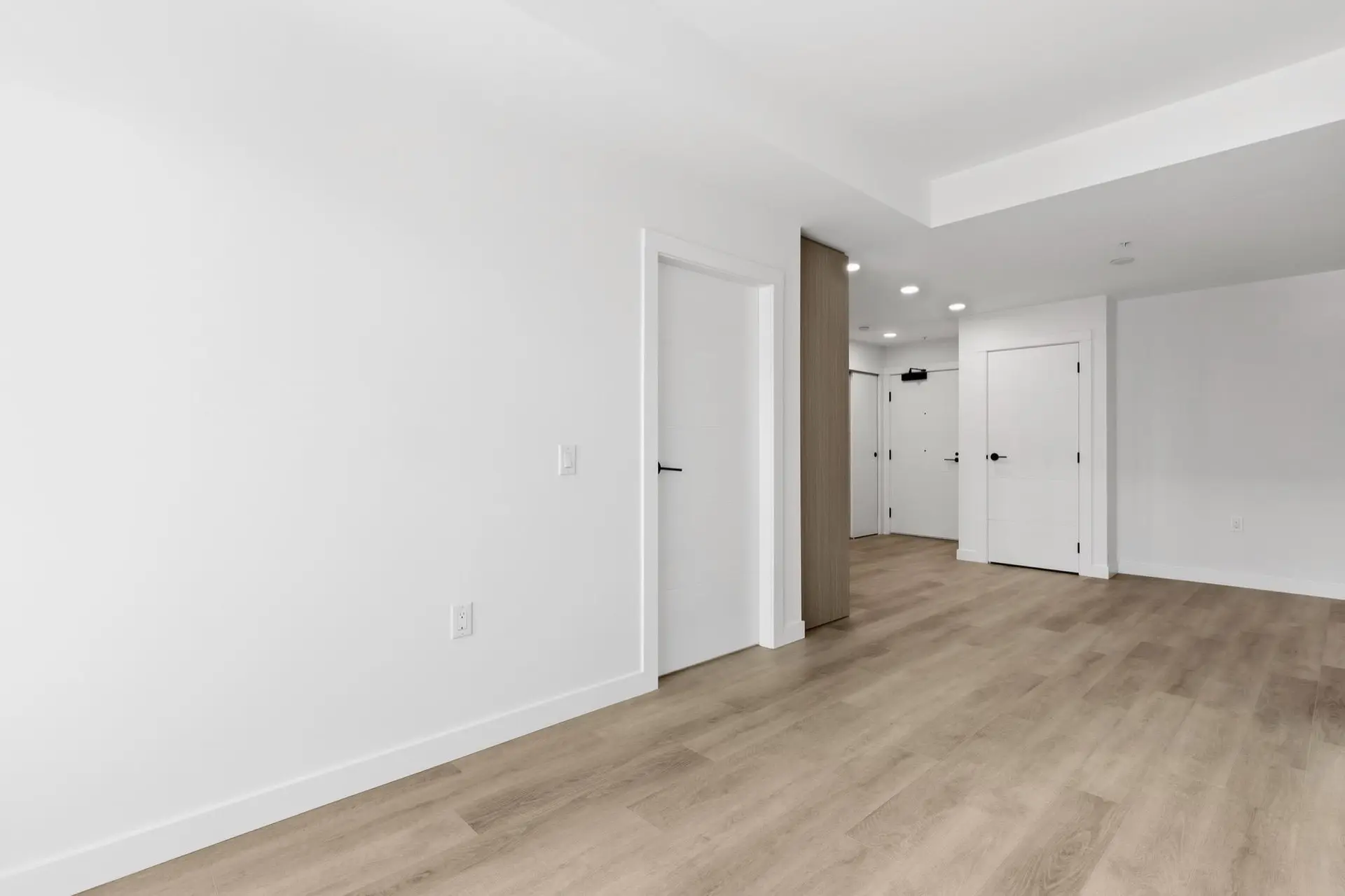 #403 2268 E Broadway - Image 4