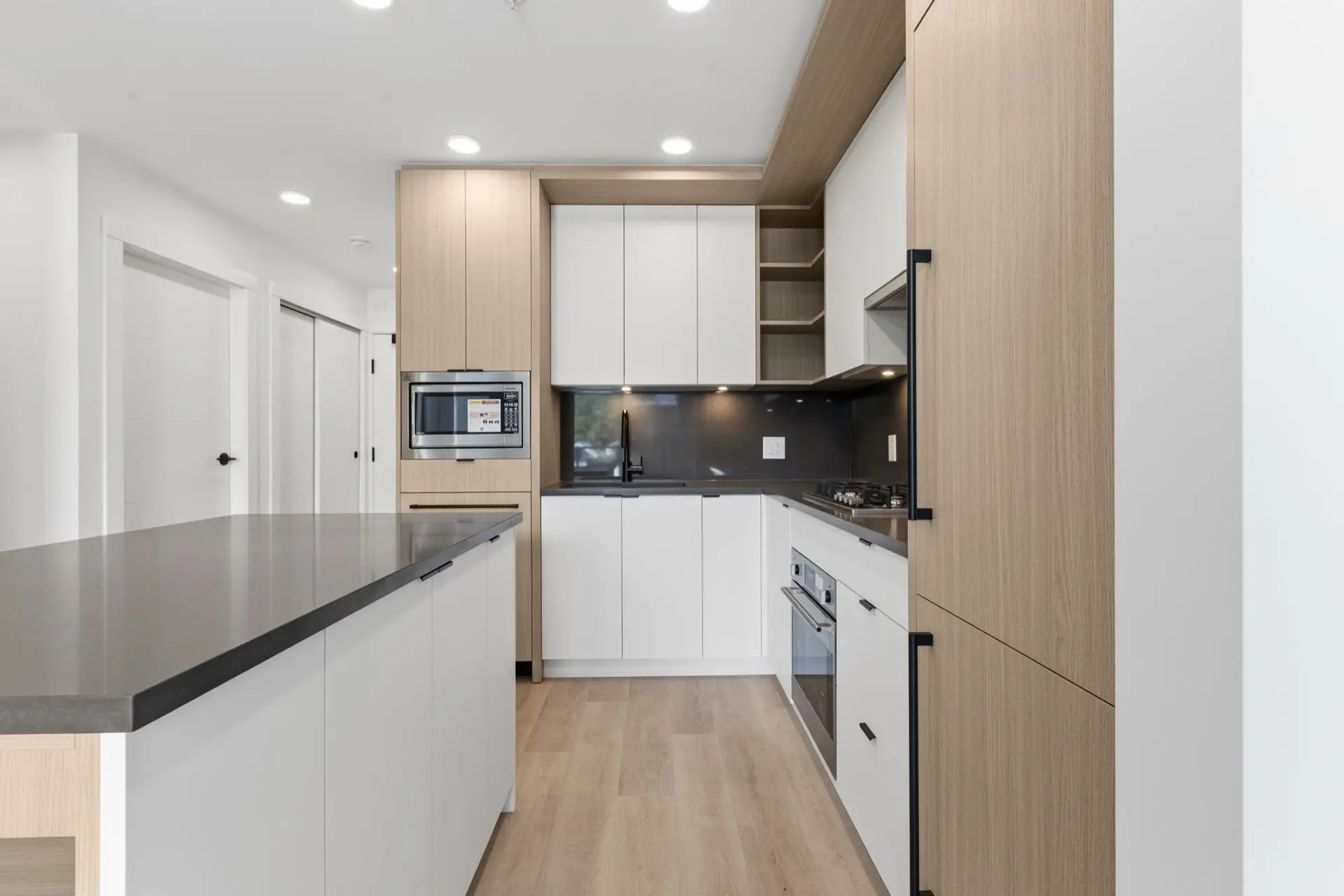 #404 2268 E Broadway - Image 3