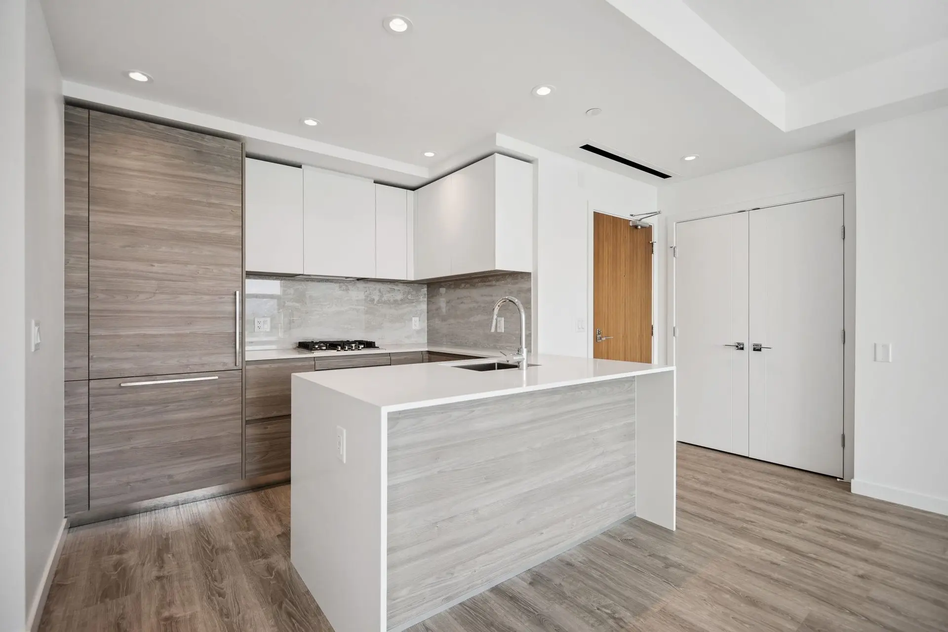 #2401 660 Quayside Drive - Image 7