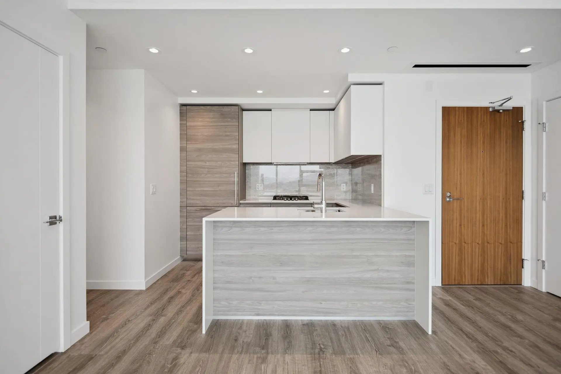 #2401 660 Quayside Drive - Image 8