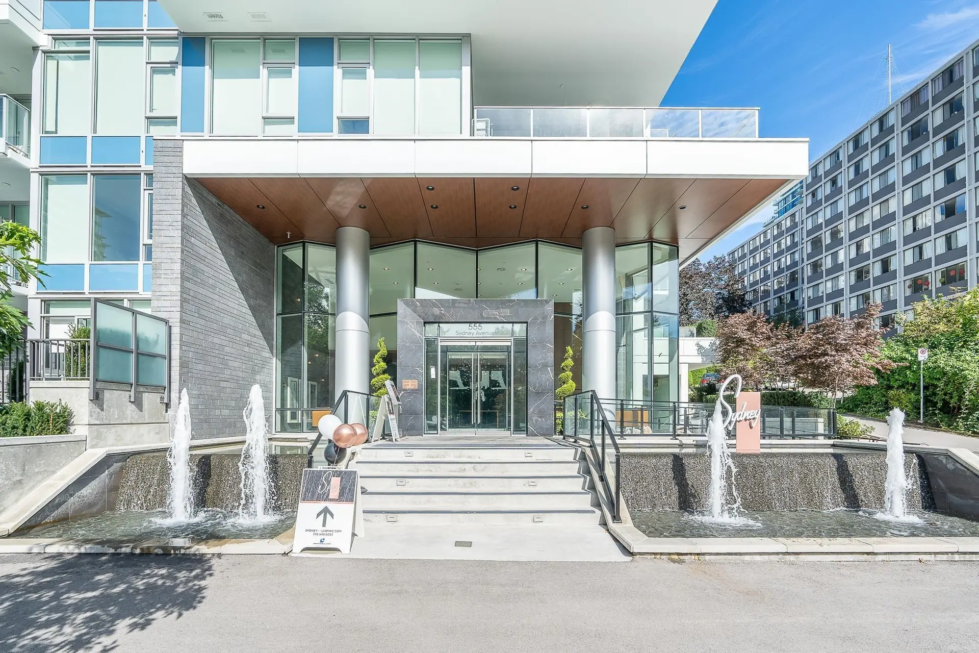 #1004 555 Sydney Avenue - Image 11
