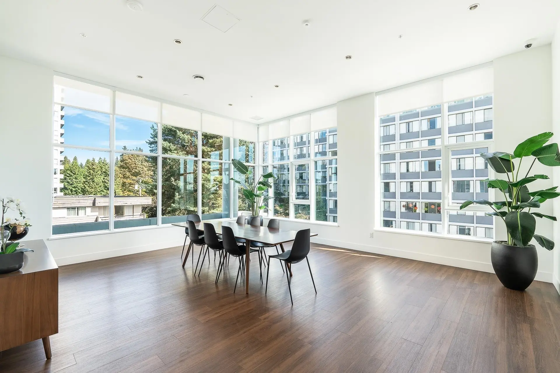 #1004 555 Sydney Avenue - Image 4