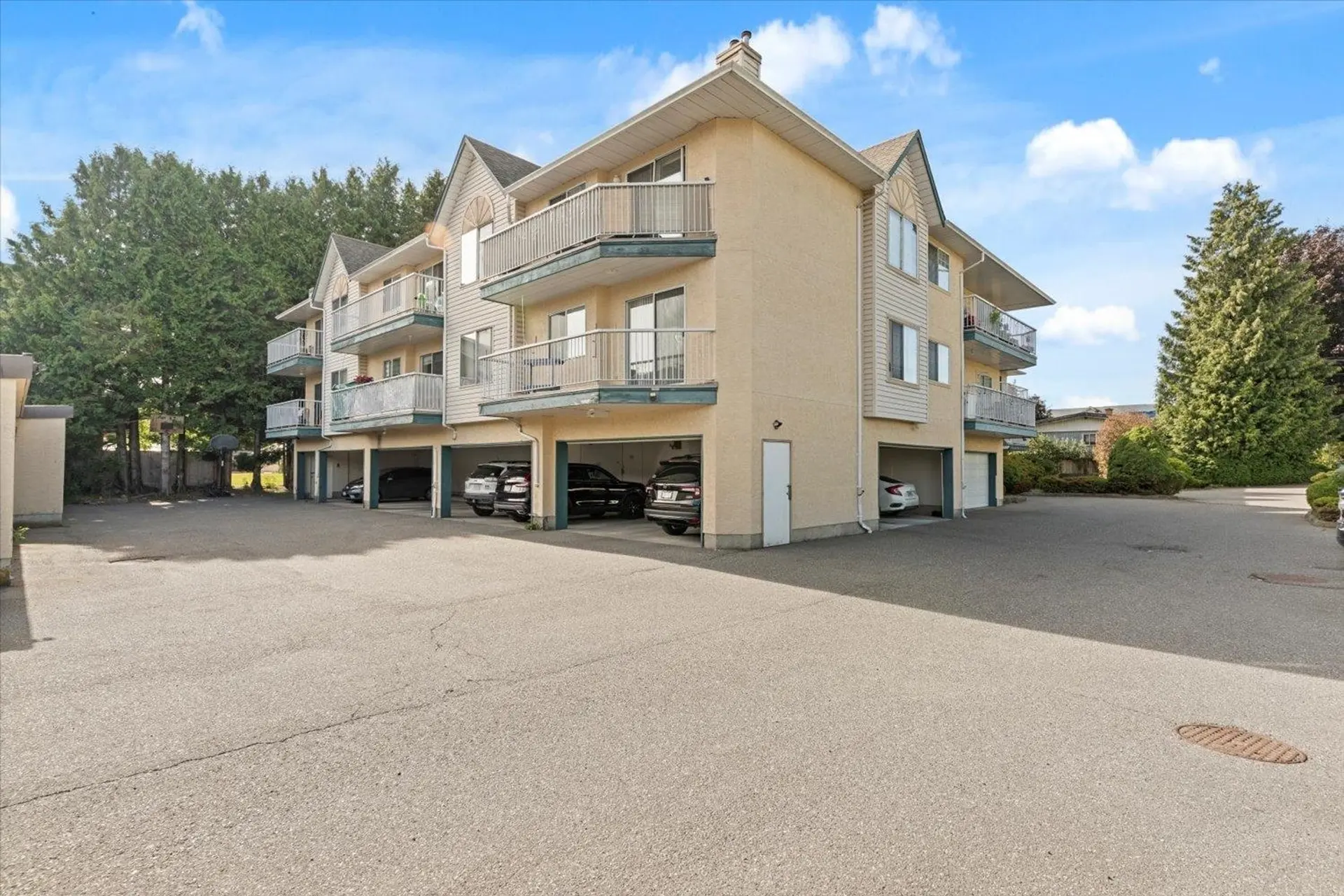 #103 2567 Victoria Street - Image 14