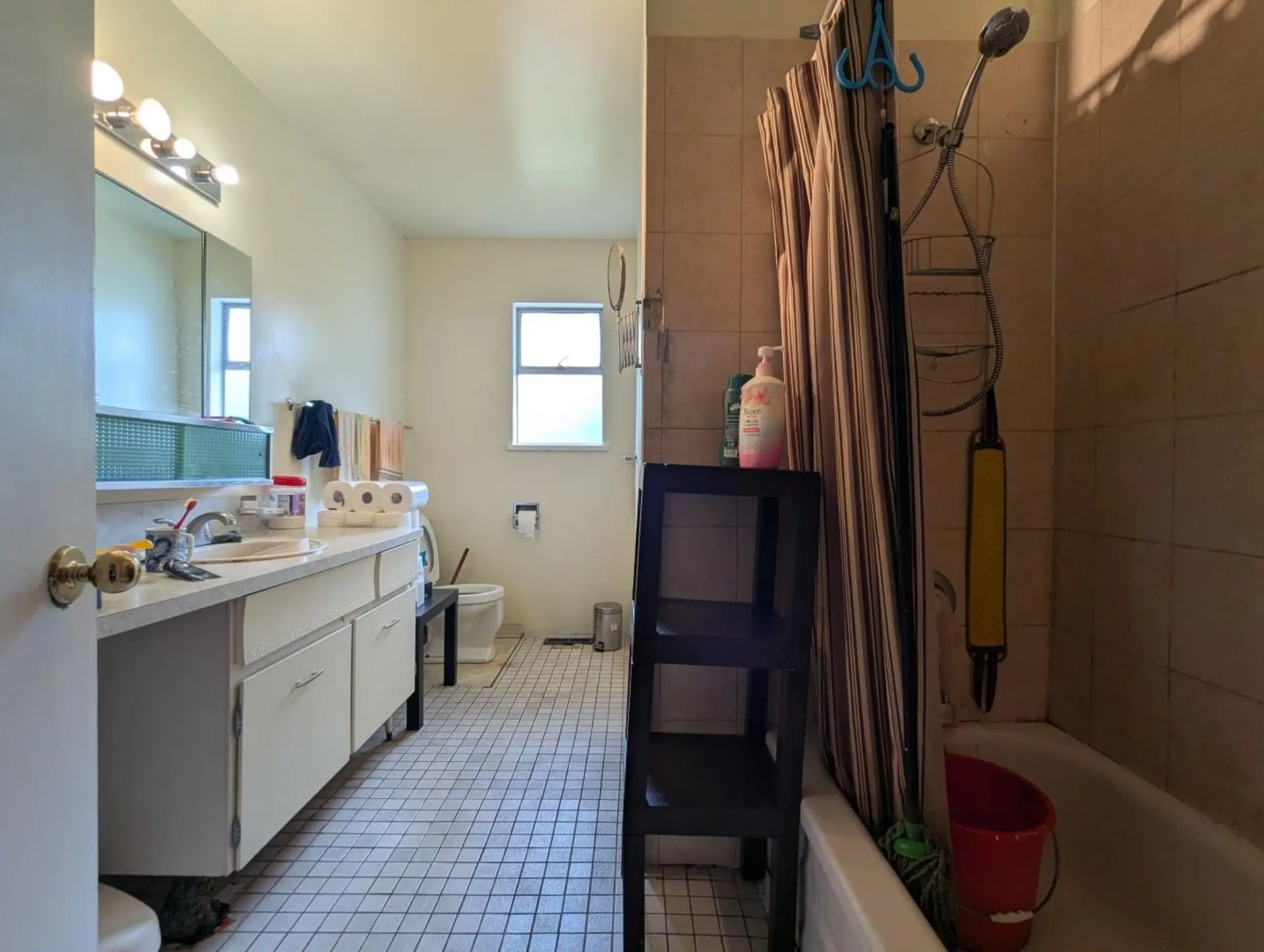 9880 Francis Road - Image 7
