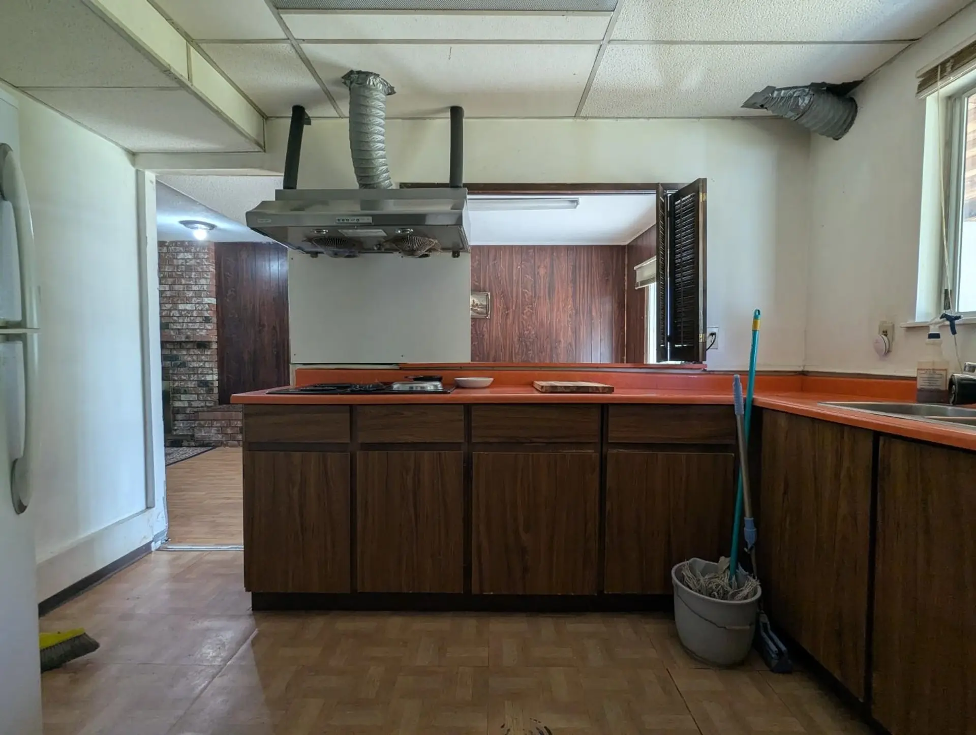 9880 Francis Road - Image 14