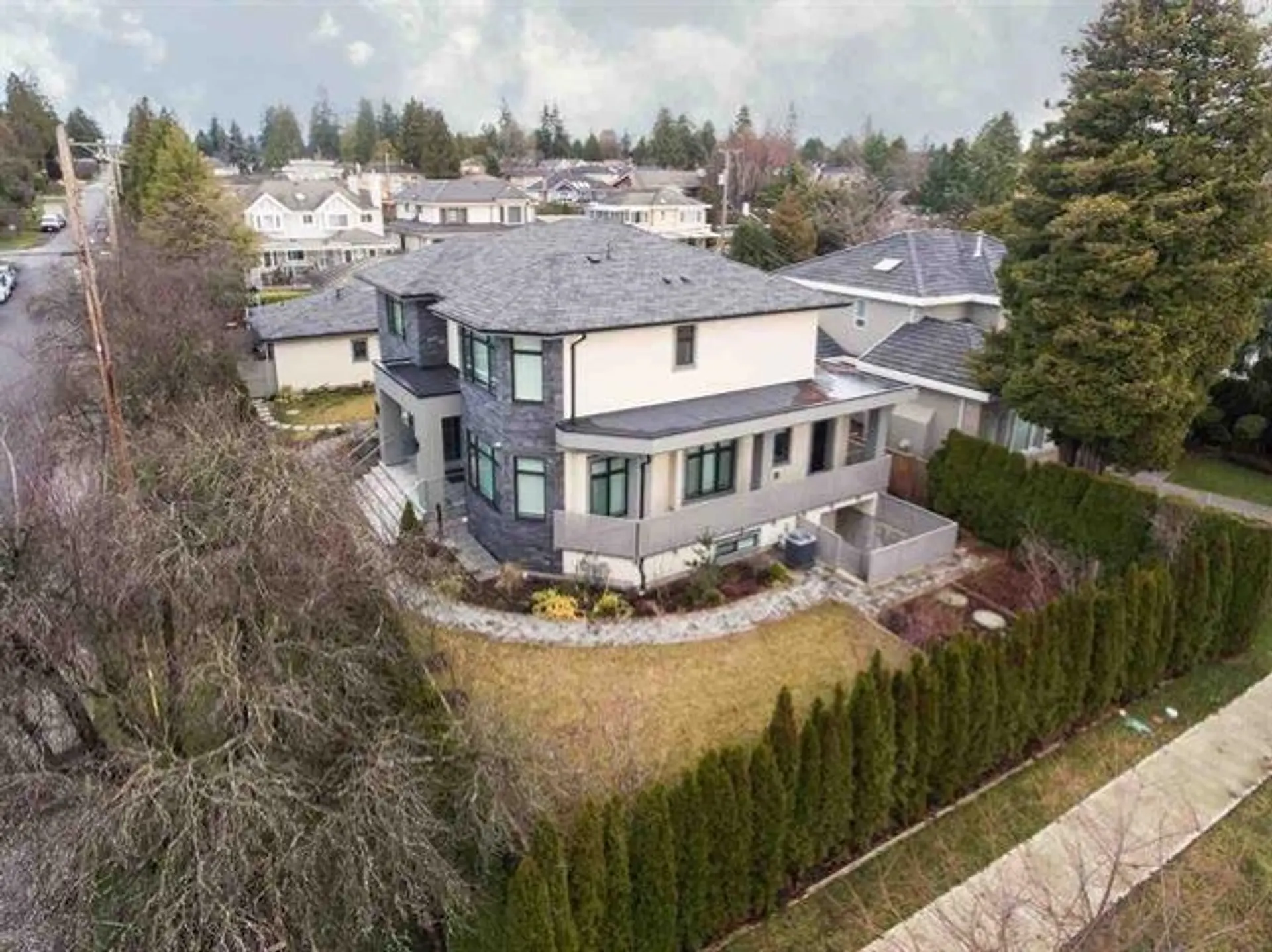 7488 Cartier Street - Image 2