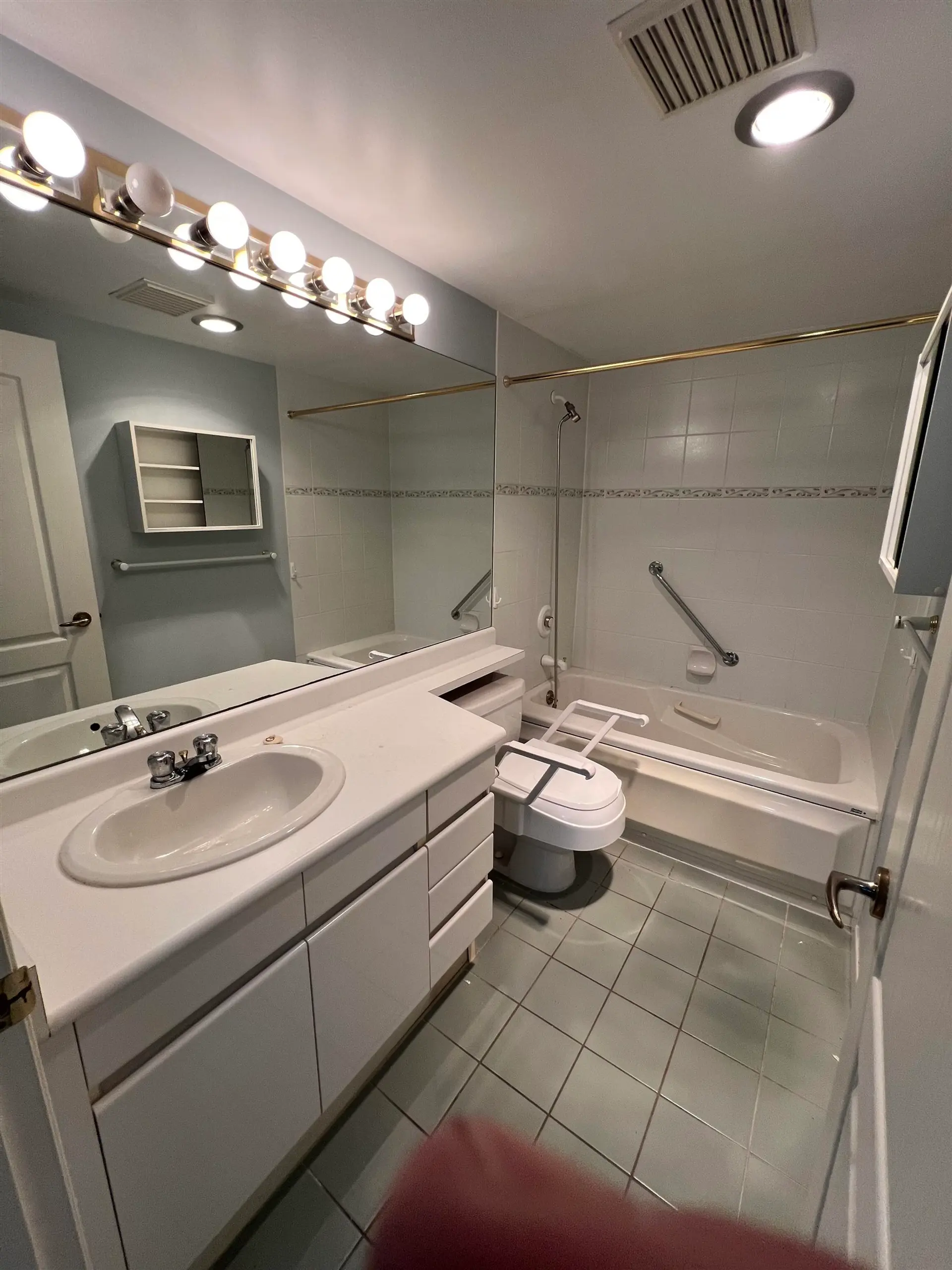 #306 1327 E Keith Road - Image 10