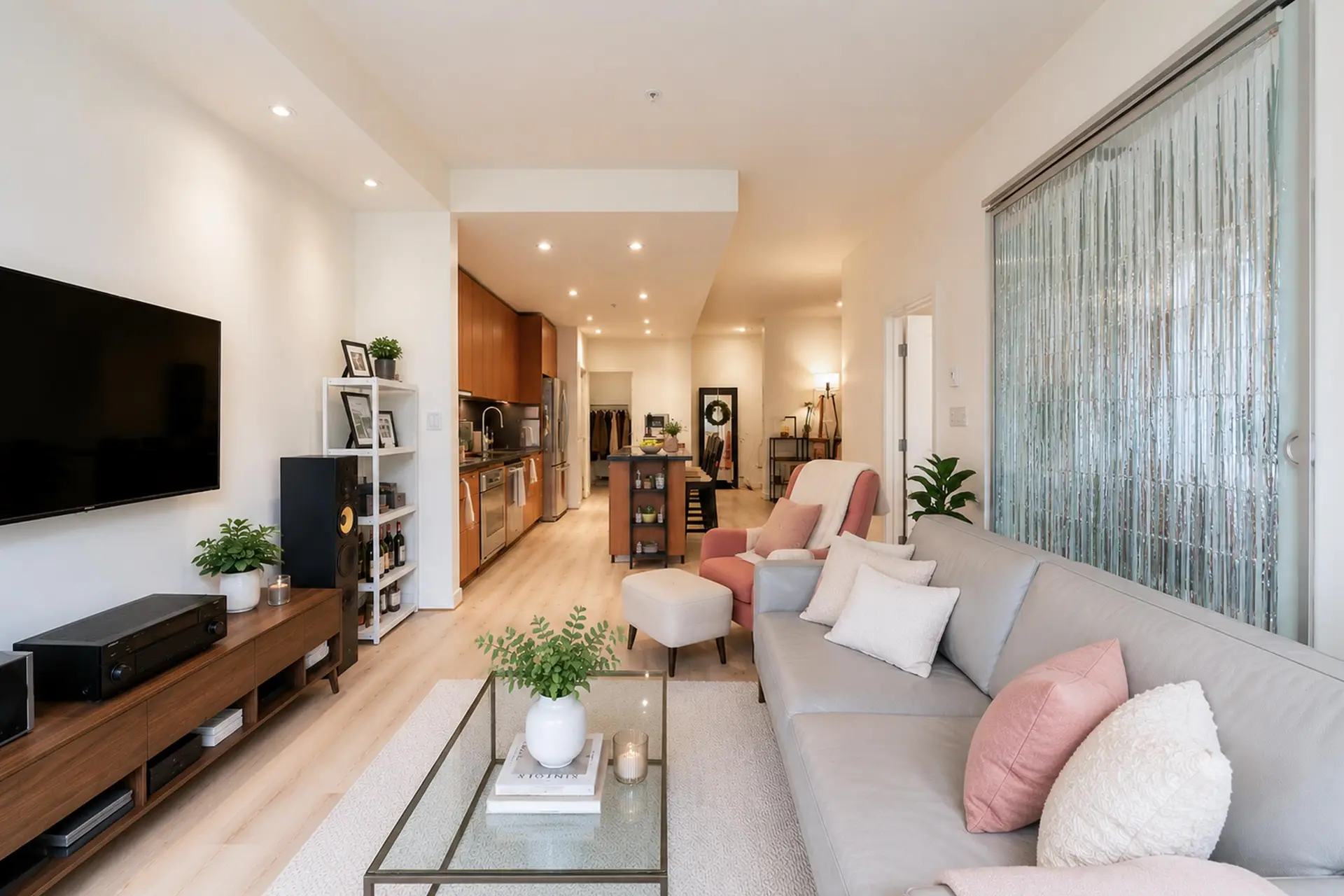 #915 1333 W Georgia Street - Image 11