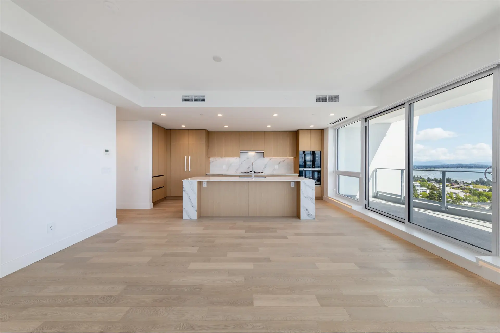 #1605 1475 Foster Street - Image 2