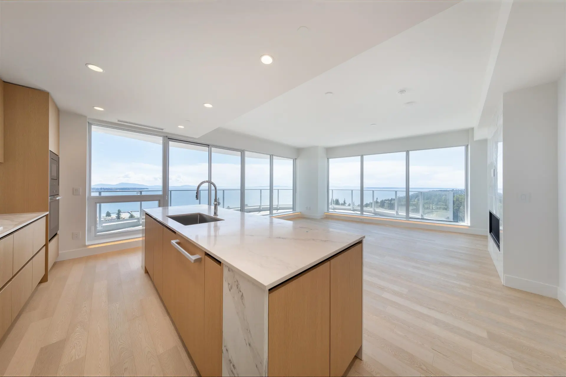 #1605 1475 Foster Street - Image 4