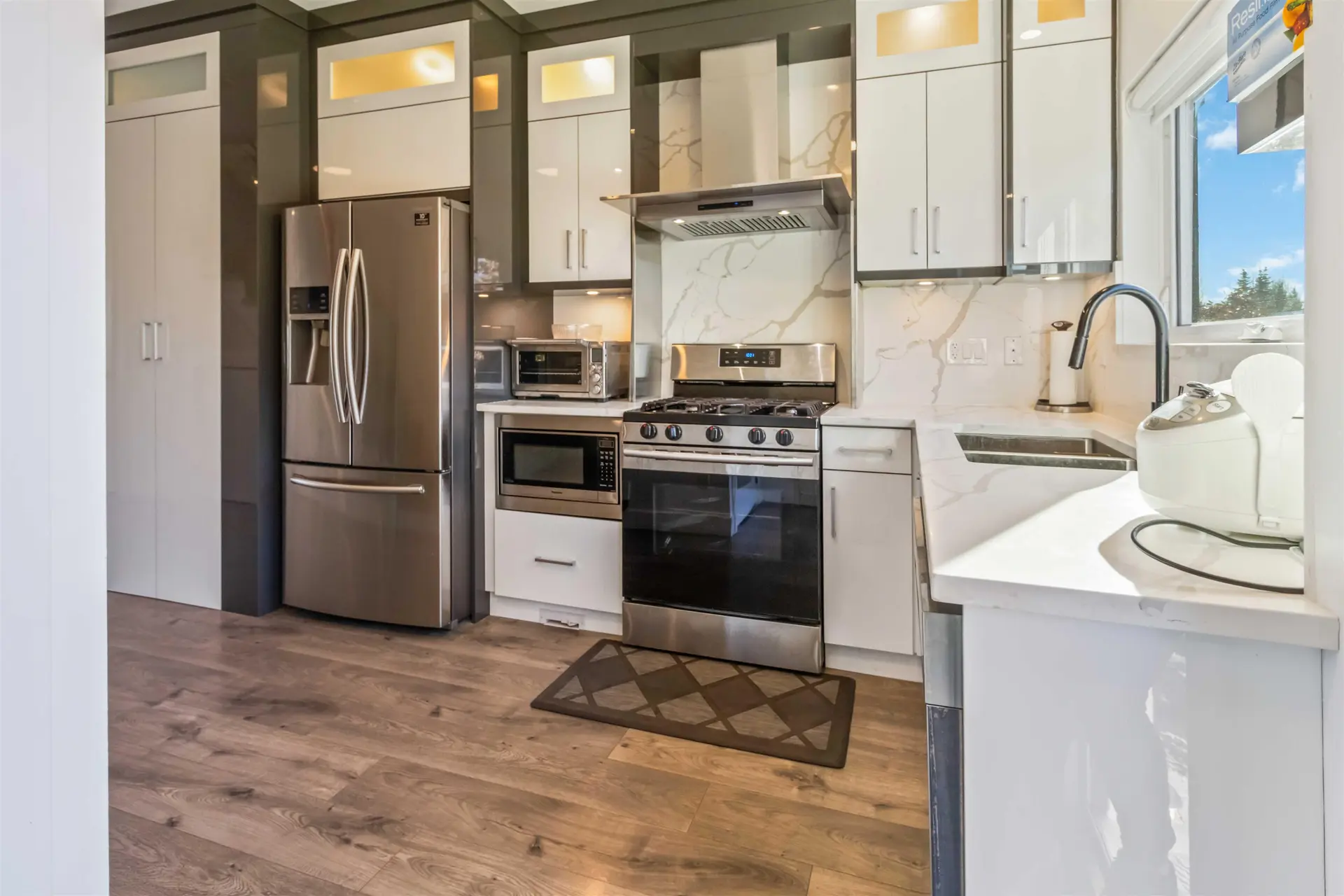 #102 7088 Sperling Avenue - Image 5