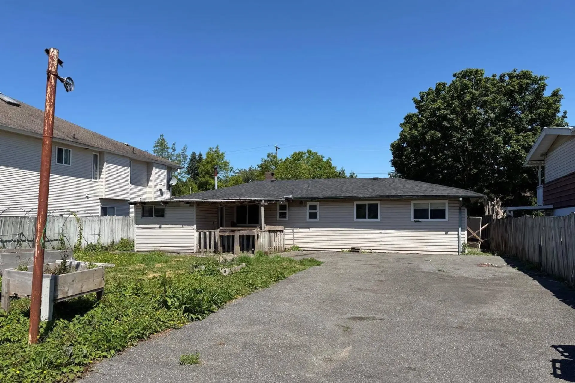 14086 72 Avenue - Image 1