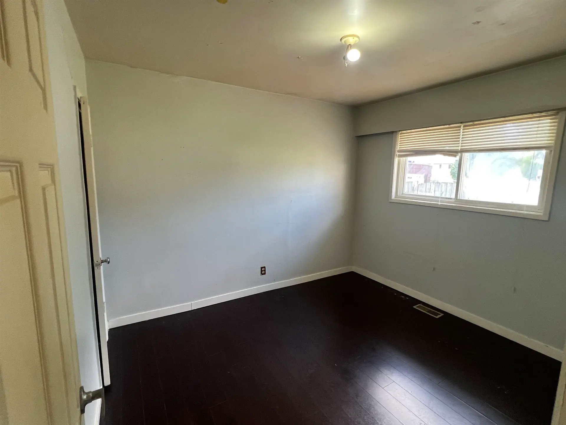 14086 72 Avenue - Image 8