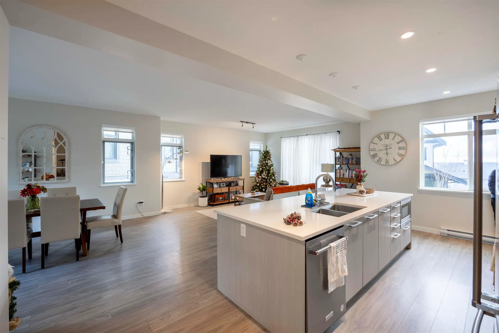 #149 1350 Mitchell Street - Image 3
