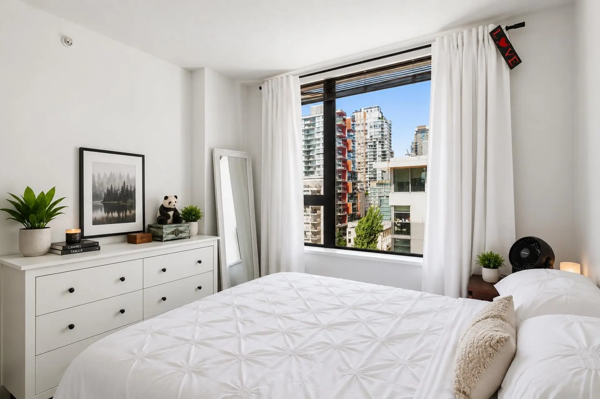 #1408 1295 Richards Street - Image 11