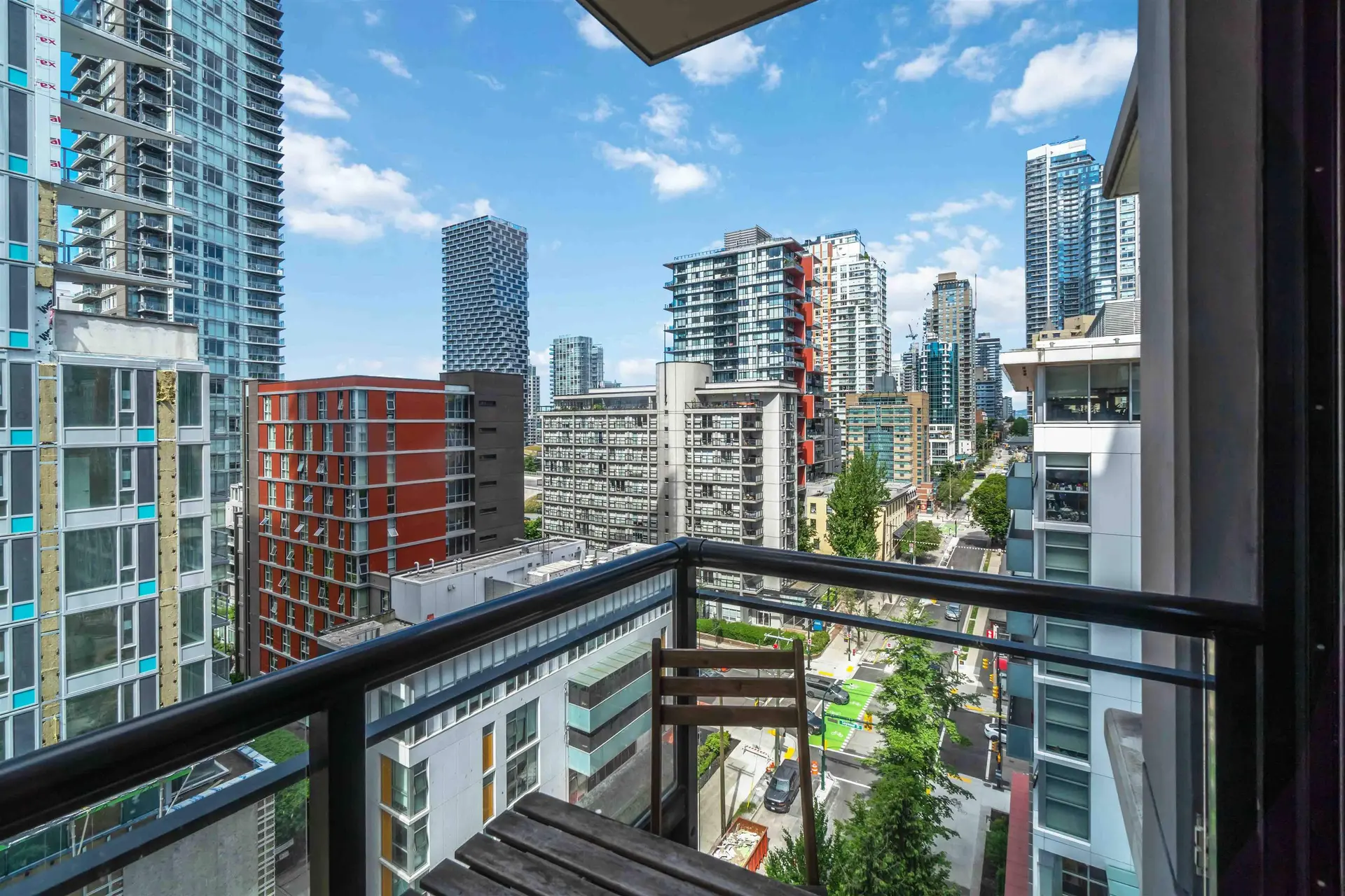 #1408 1295 Richards Street - Image 1
